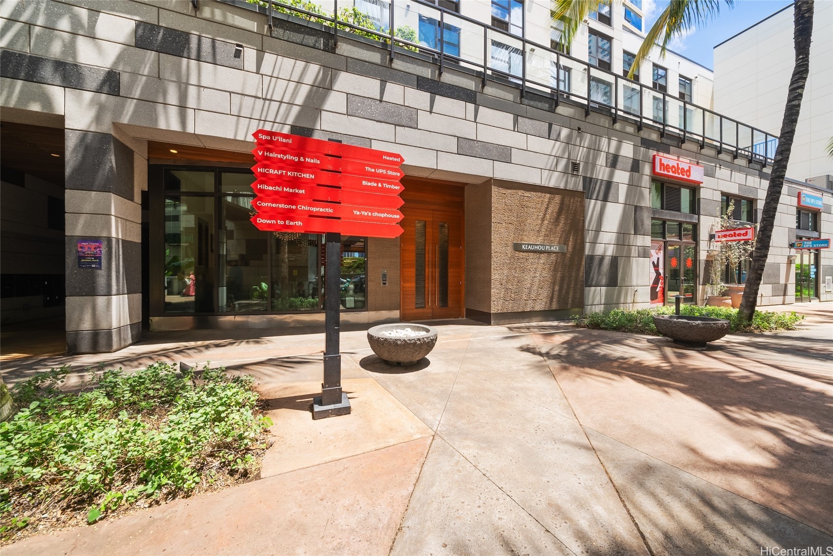 555 South Street 4202 Property Photo 14