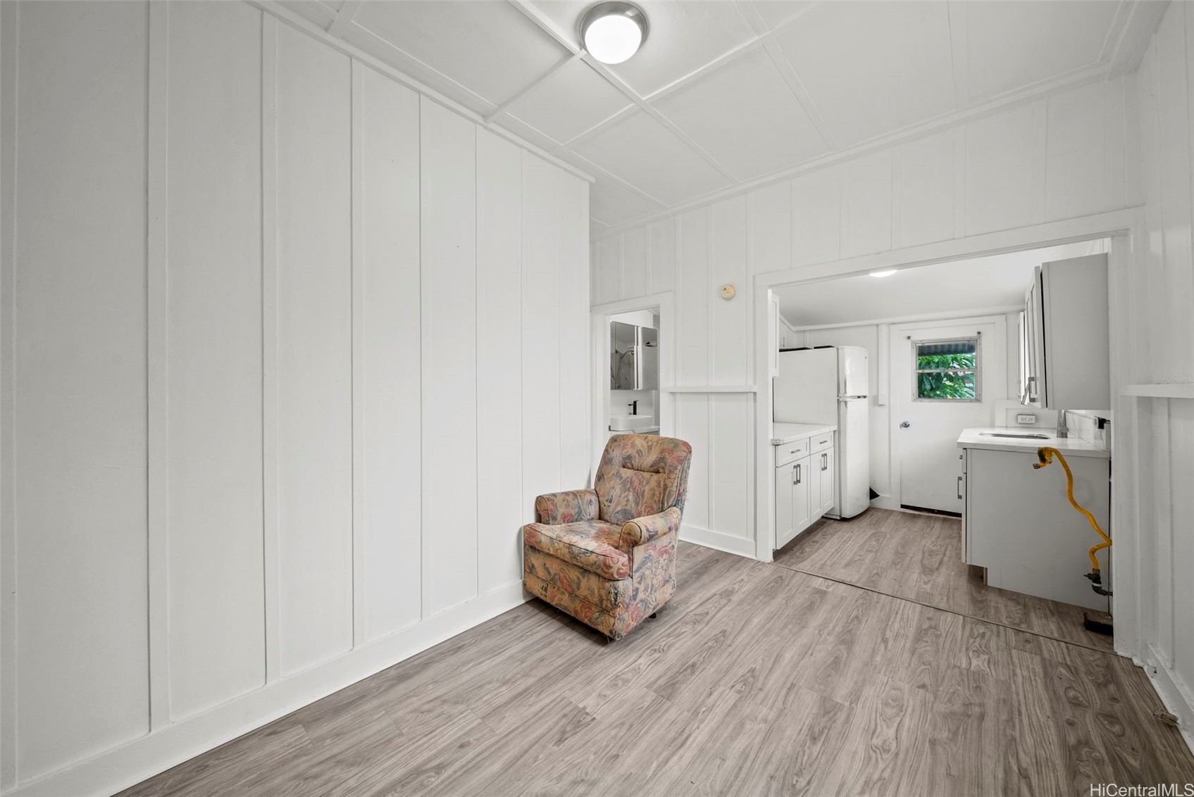 2963 Koali Road D Property Photo 2