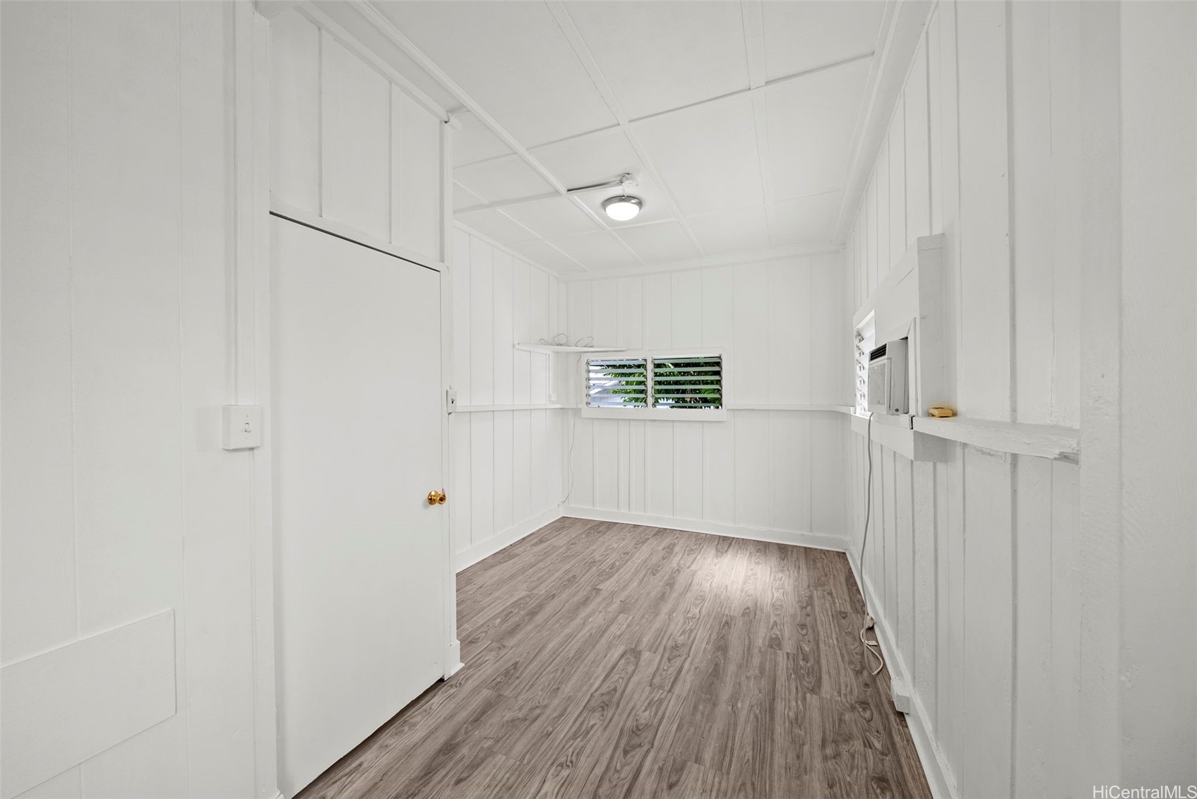 2963 Koali Road D Property Photo 9