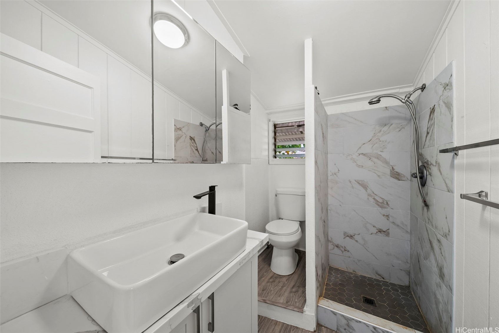 2963 Koali Road D Property Photo 17