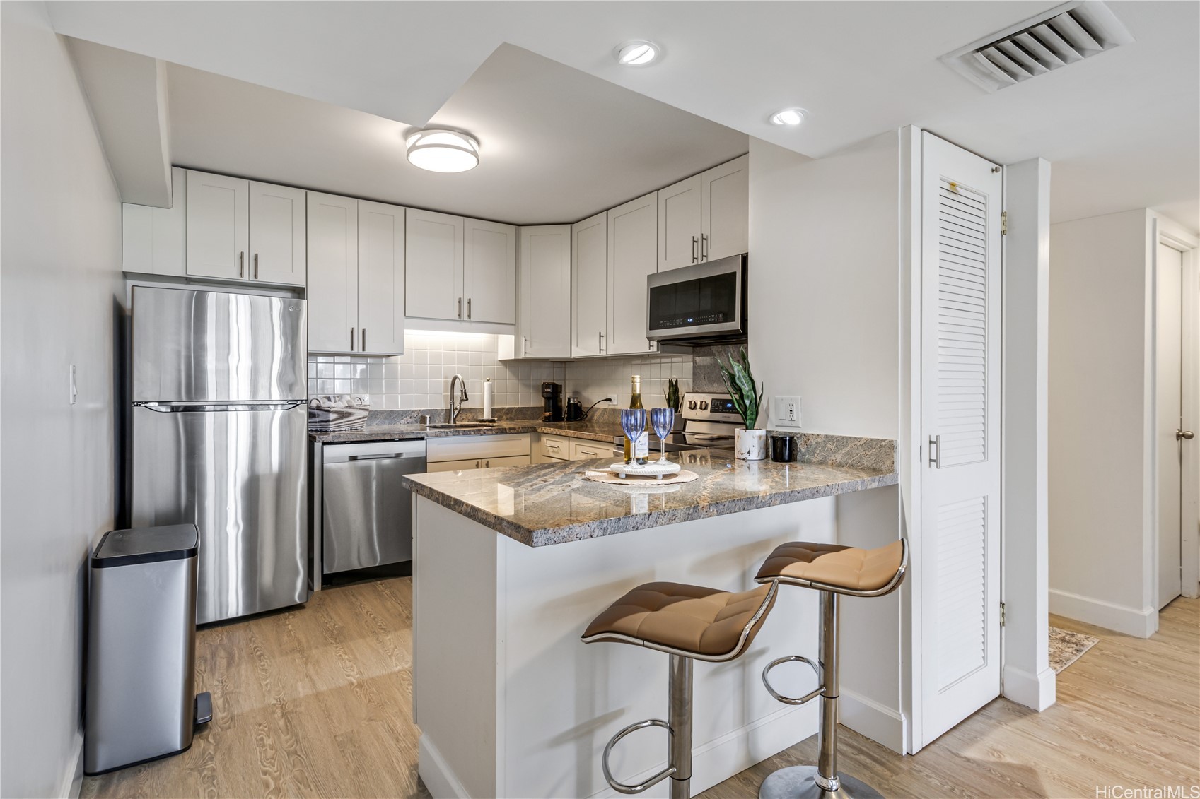 1860 Ala Moana Boulevard 1208 Property Photo 3