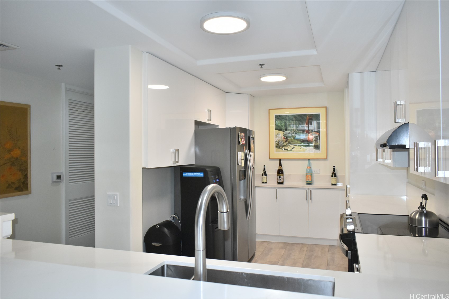 1 Keahole Place 3310 Property Photo 2