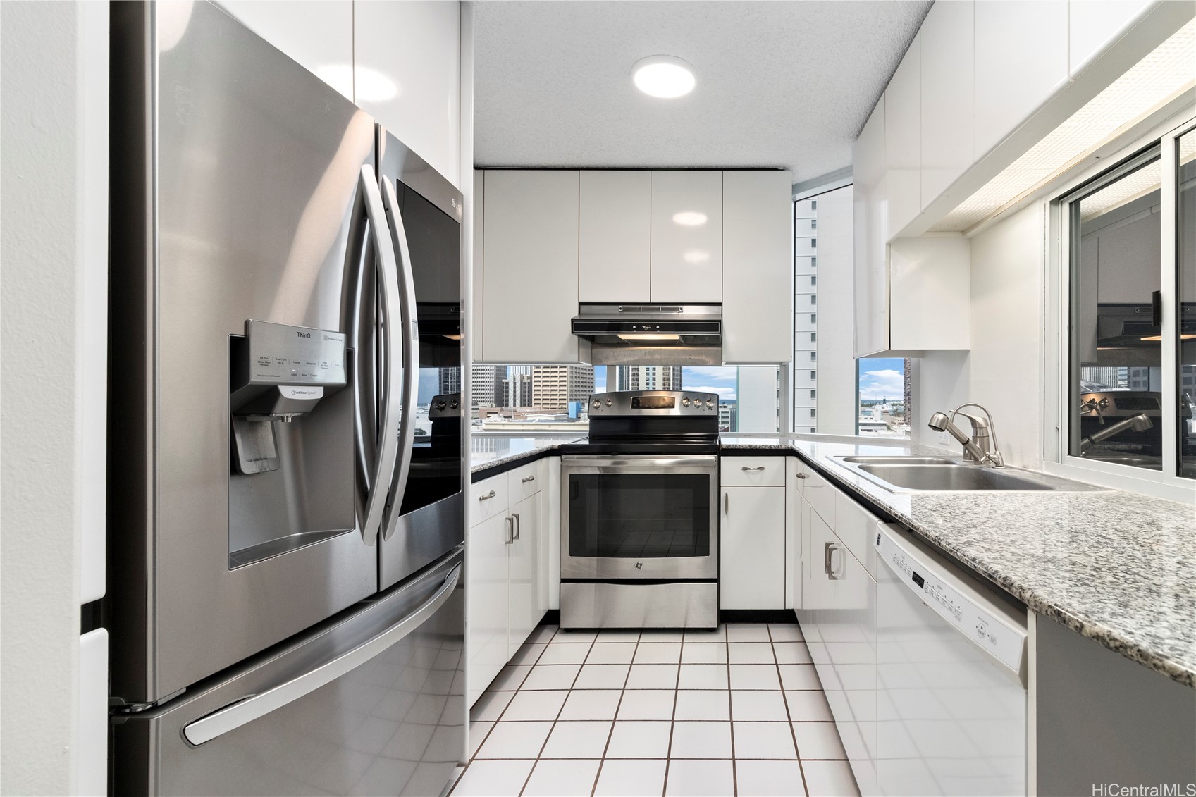 1212 Nuuanu Avenue 1104 Property Photo 4