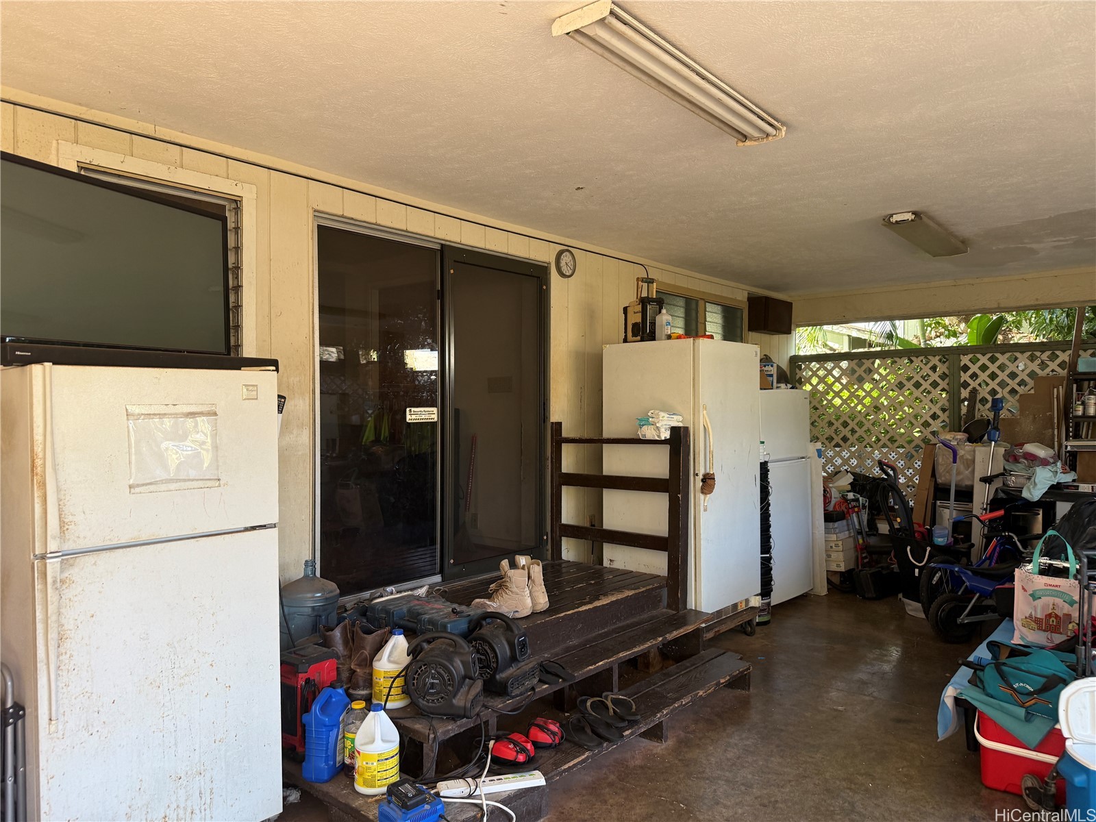 91-1337 Karayan Street Property Photo 3