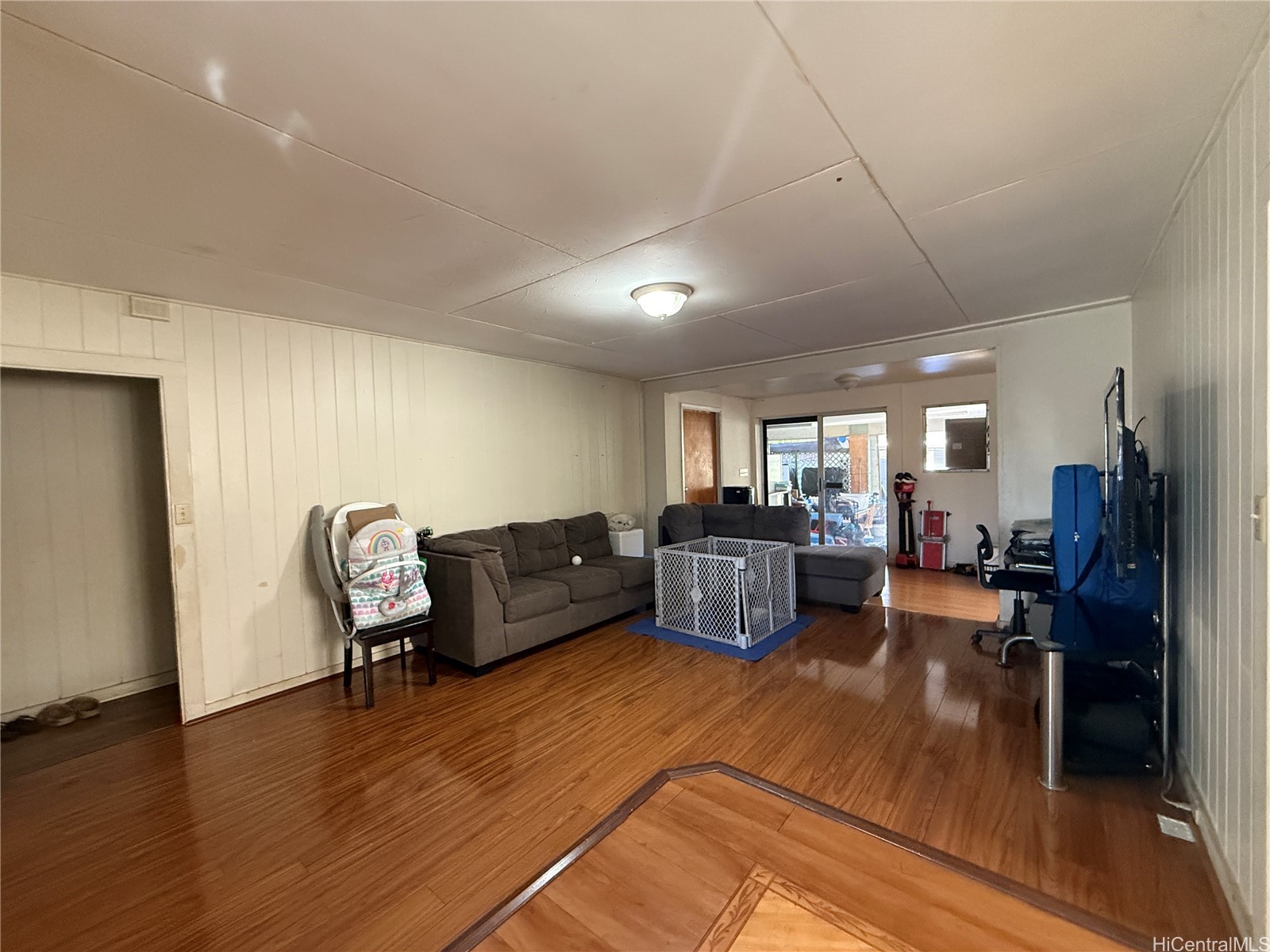 91-1337 Karayan Street Property Photo 4