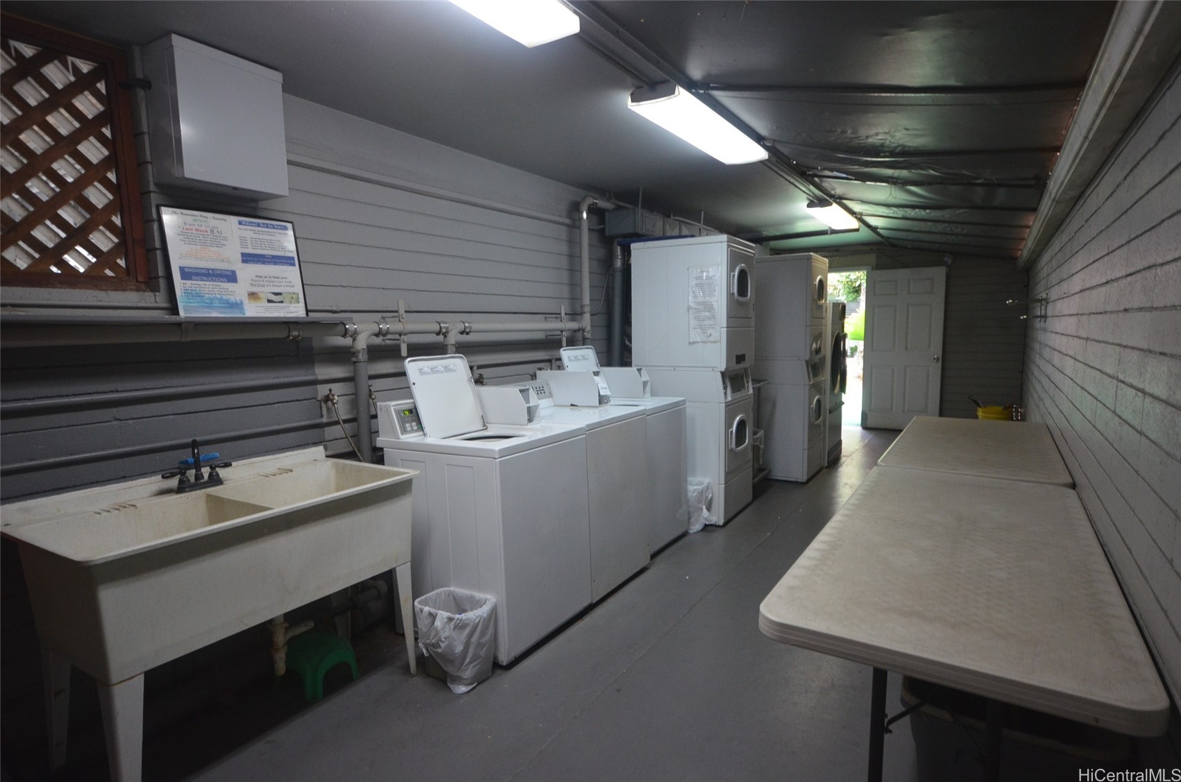 417 Nohonani Street 405 Property Photo 4