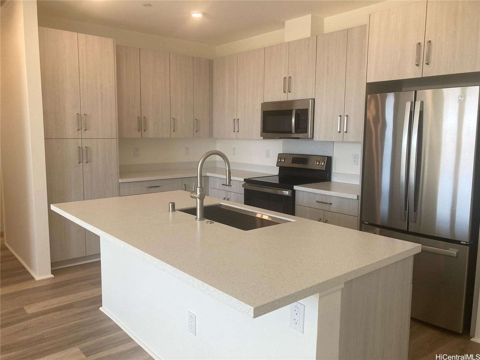 91-1101 Franklin D Roosevelt Avenue 365 Property Photo 7