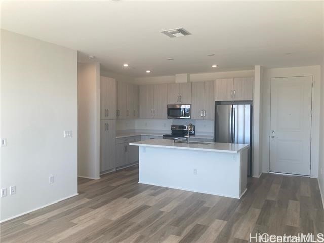 91-1101 Franklin D Roosevelt Avenue 365 Property Photo 8