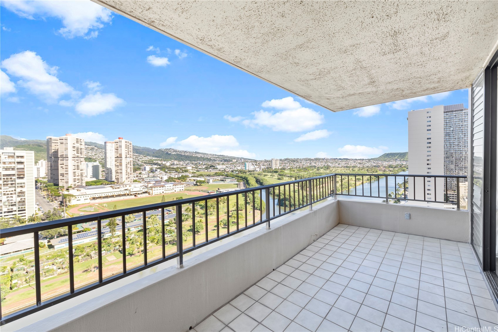 2121 Ala Wai Boulevard 2206 Property Photo 1