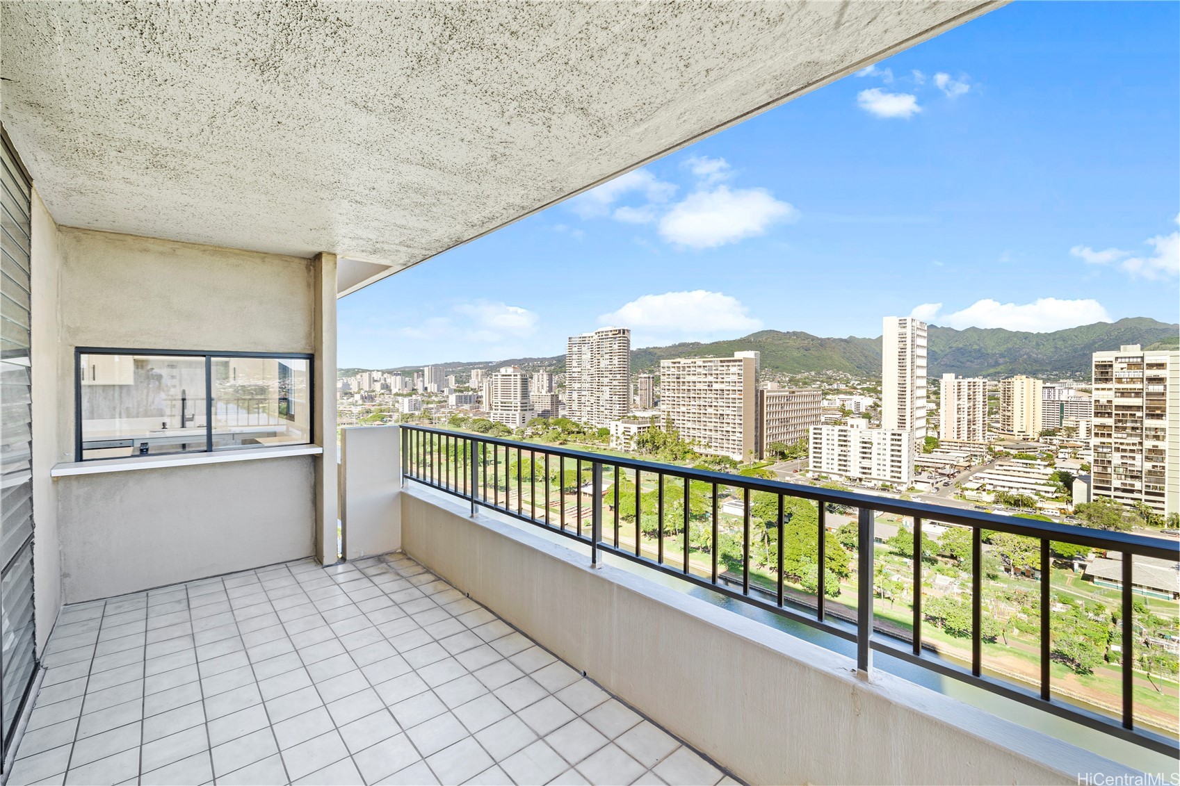 2121 Ala Wai Boulevard 2206 Property Photo 9