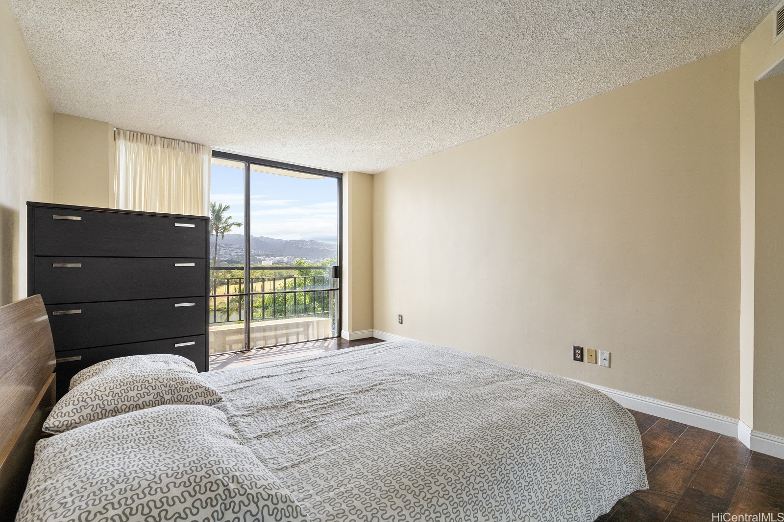 440 Seaside Avenue 503 Property Photo 9