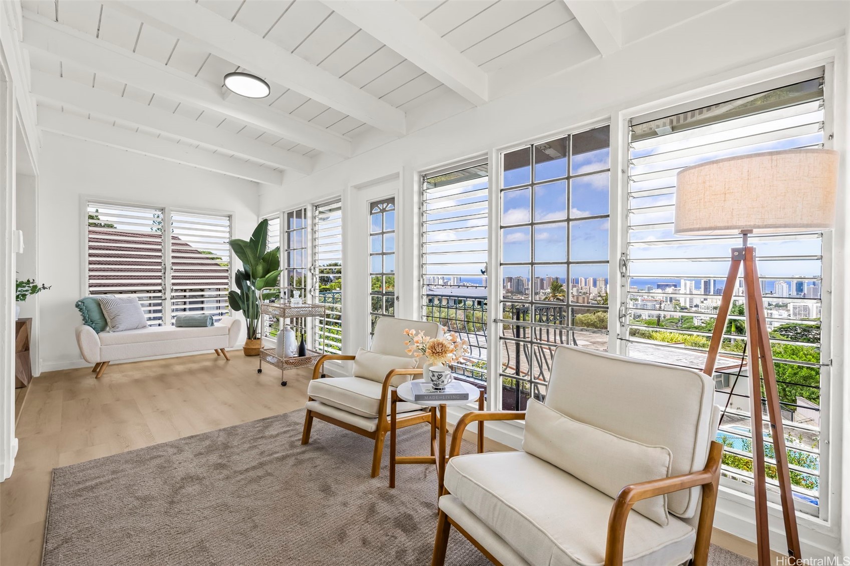 2325 Round Top Drive Property Photo 2