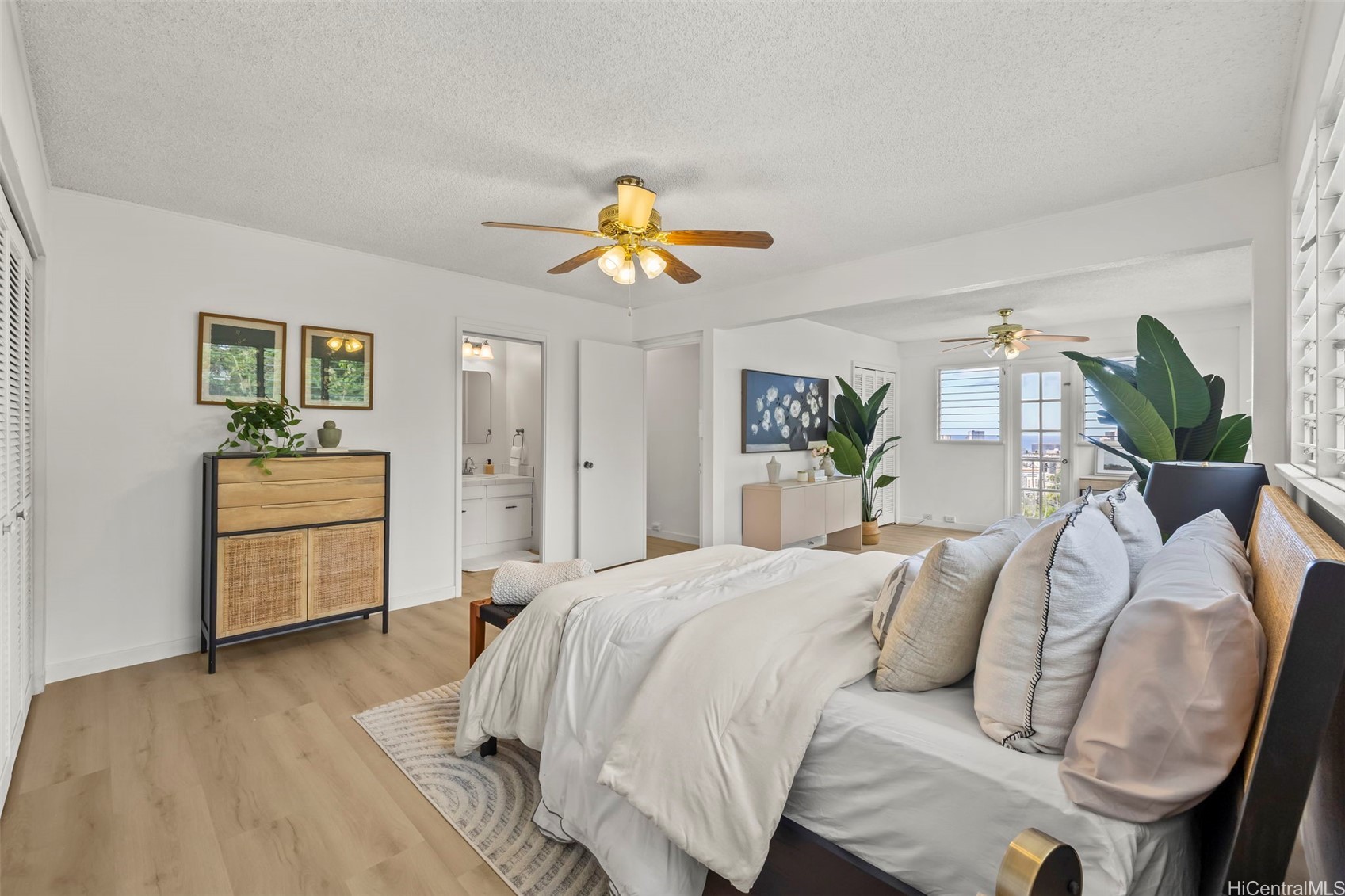 2325 Round Top Drive Property Photo 13