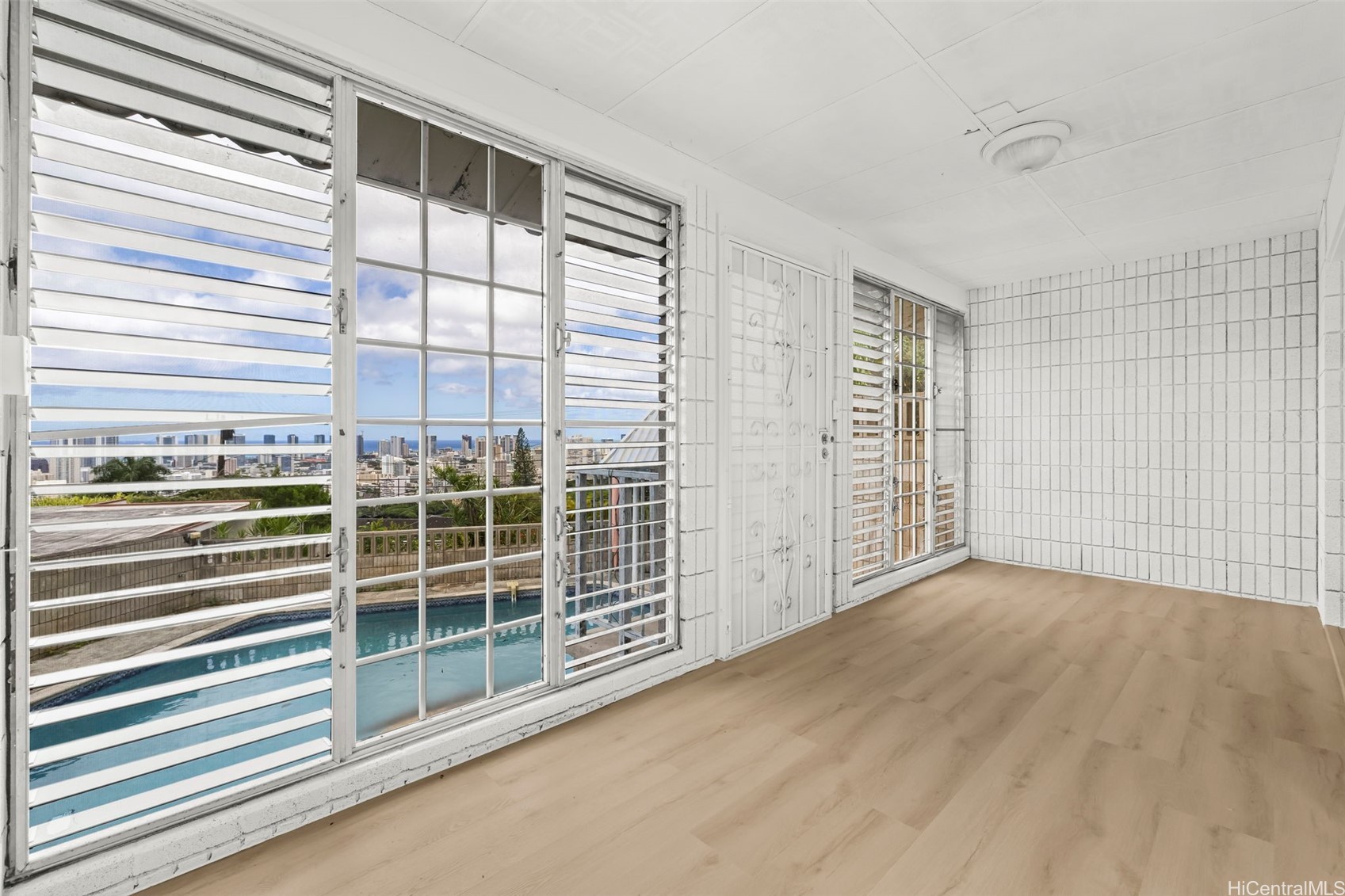 2325 Round Top Drive Property Photo 21