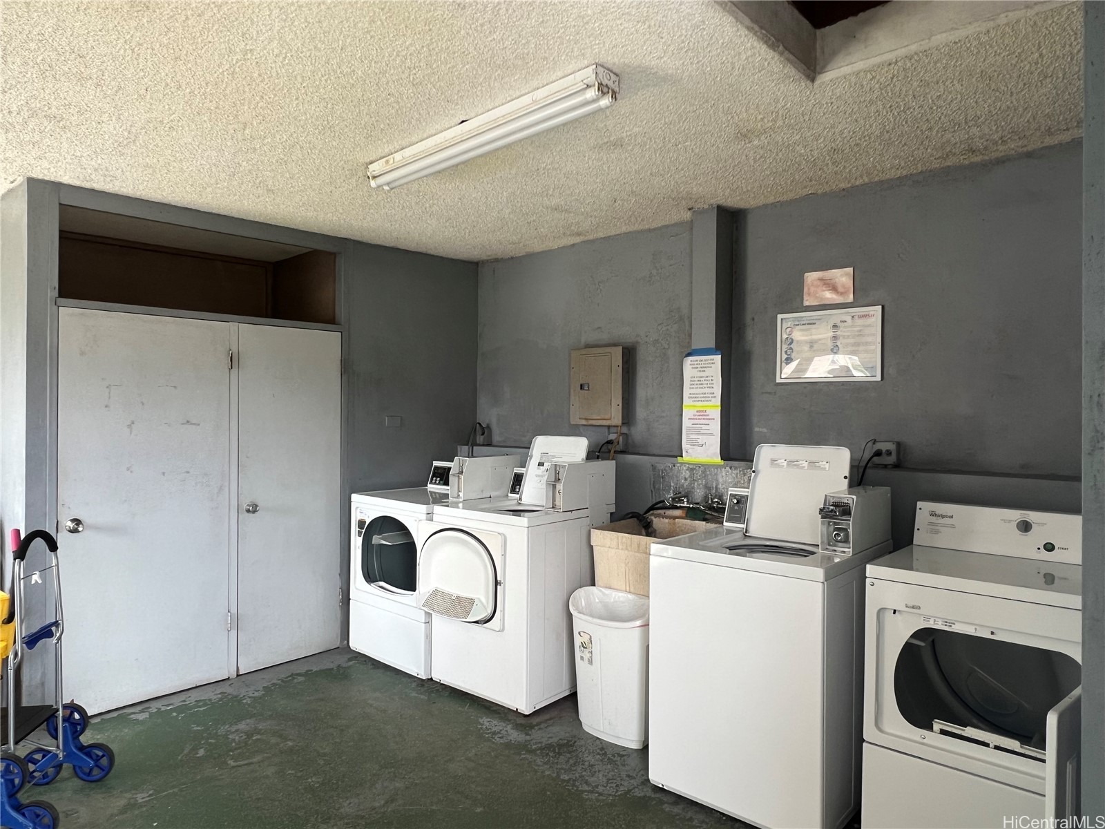 727 University Avenue 303 Property Photo 4