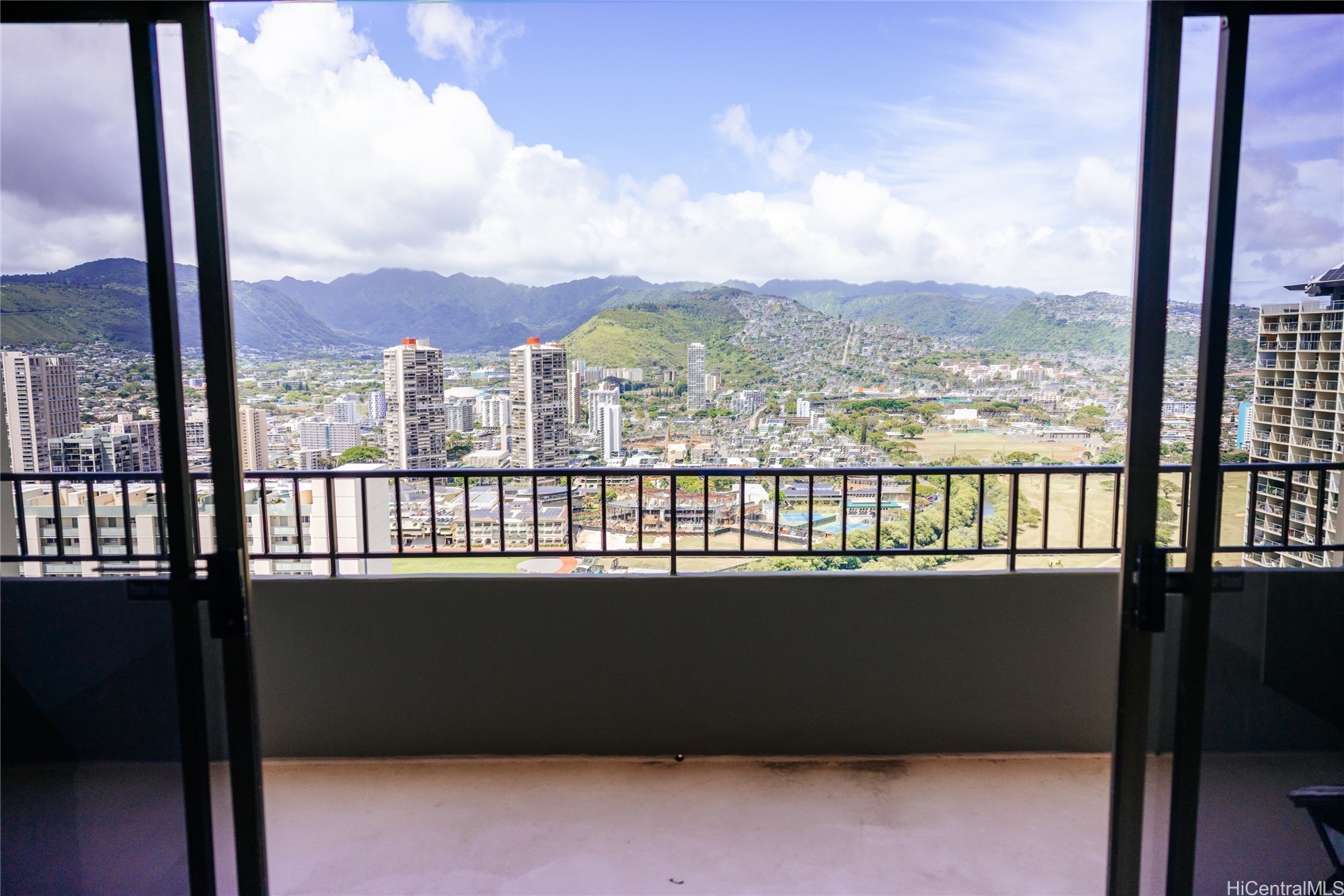 2240 Kuhio Ave Property Photo