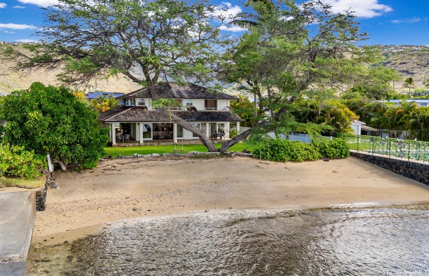 5245 Kalanianaole Highway Property Photo 1