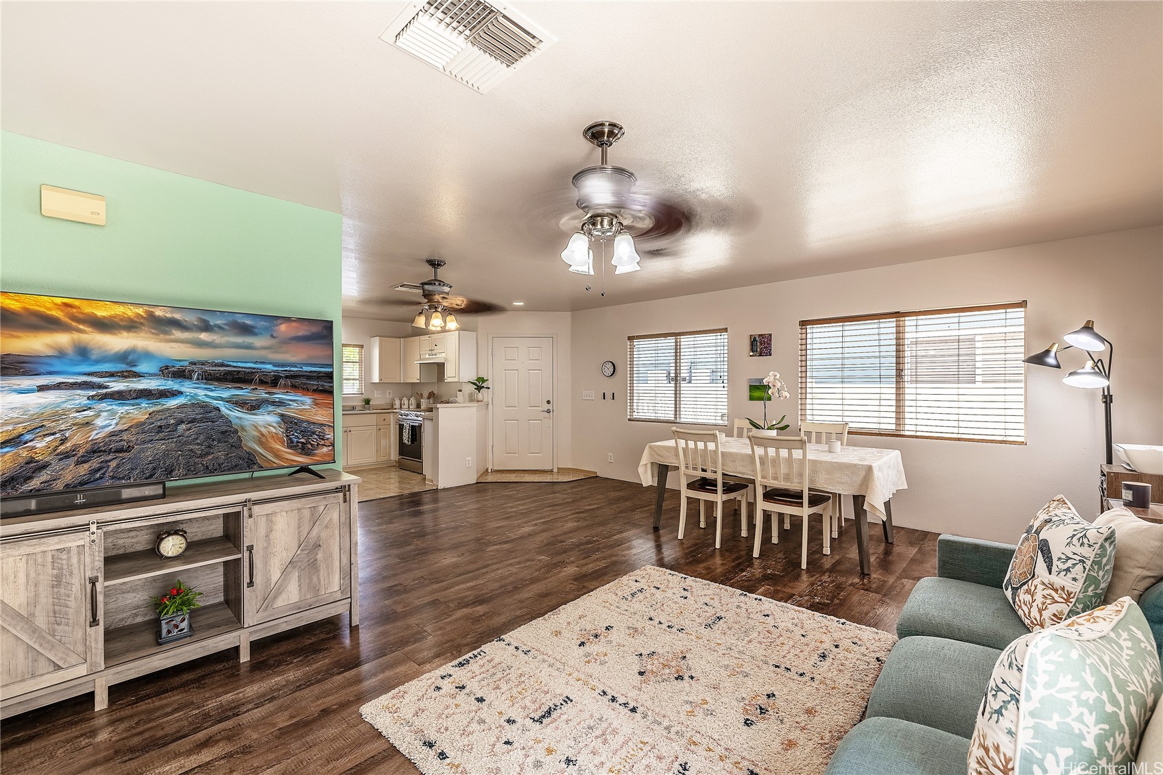 87-1980 Pakeke Street T-94 Property Photo 4