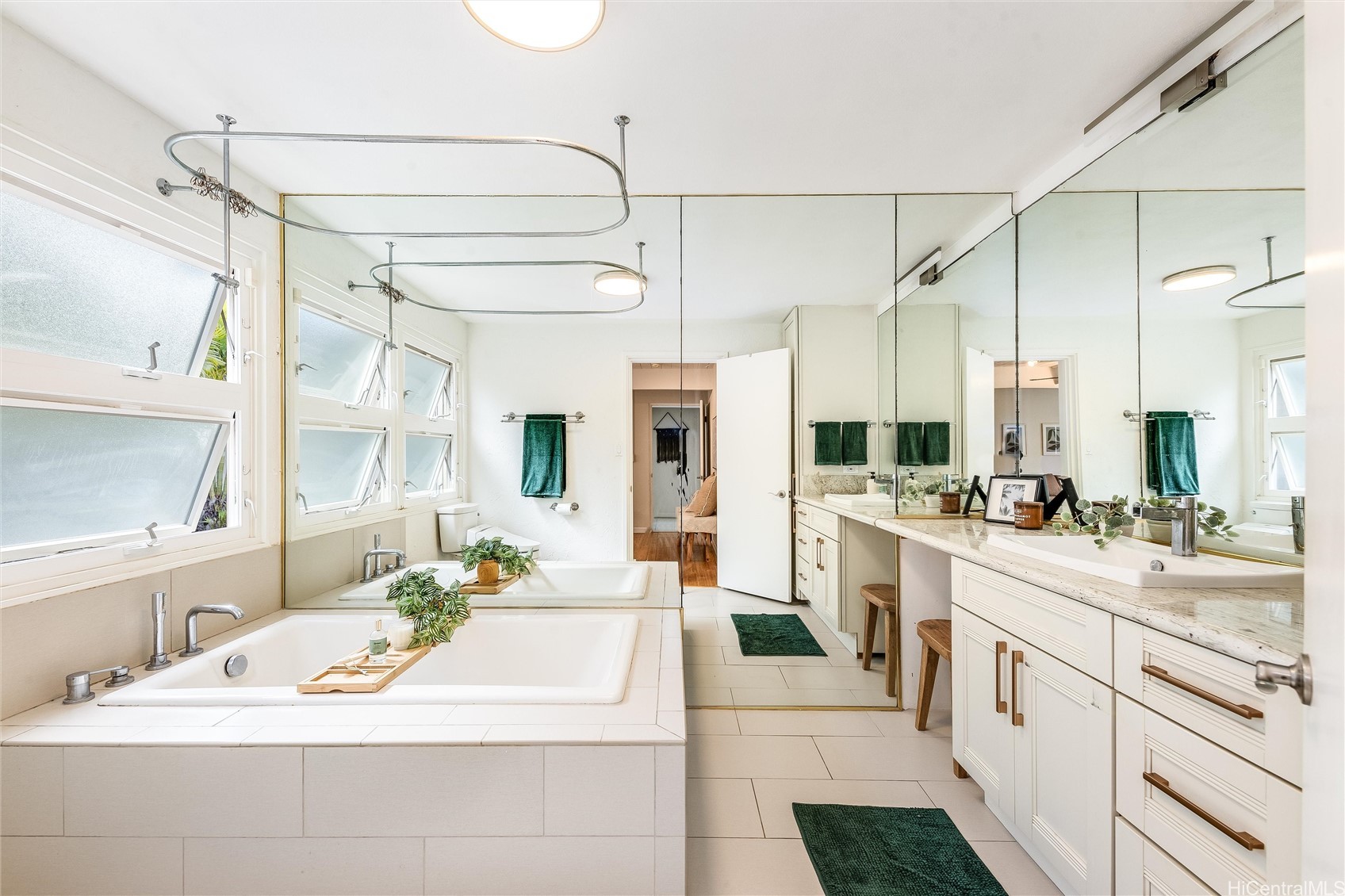 532 Portlock Road Property Photo 17