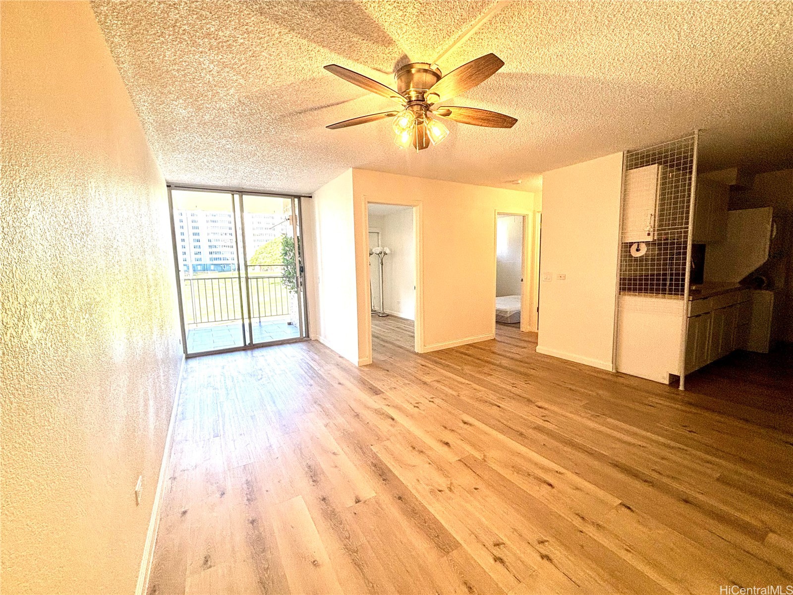 1260 Richard Lane 406 Property Photo 5