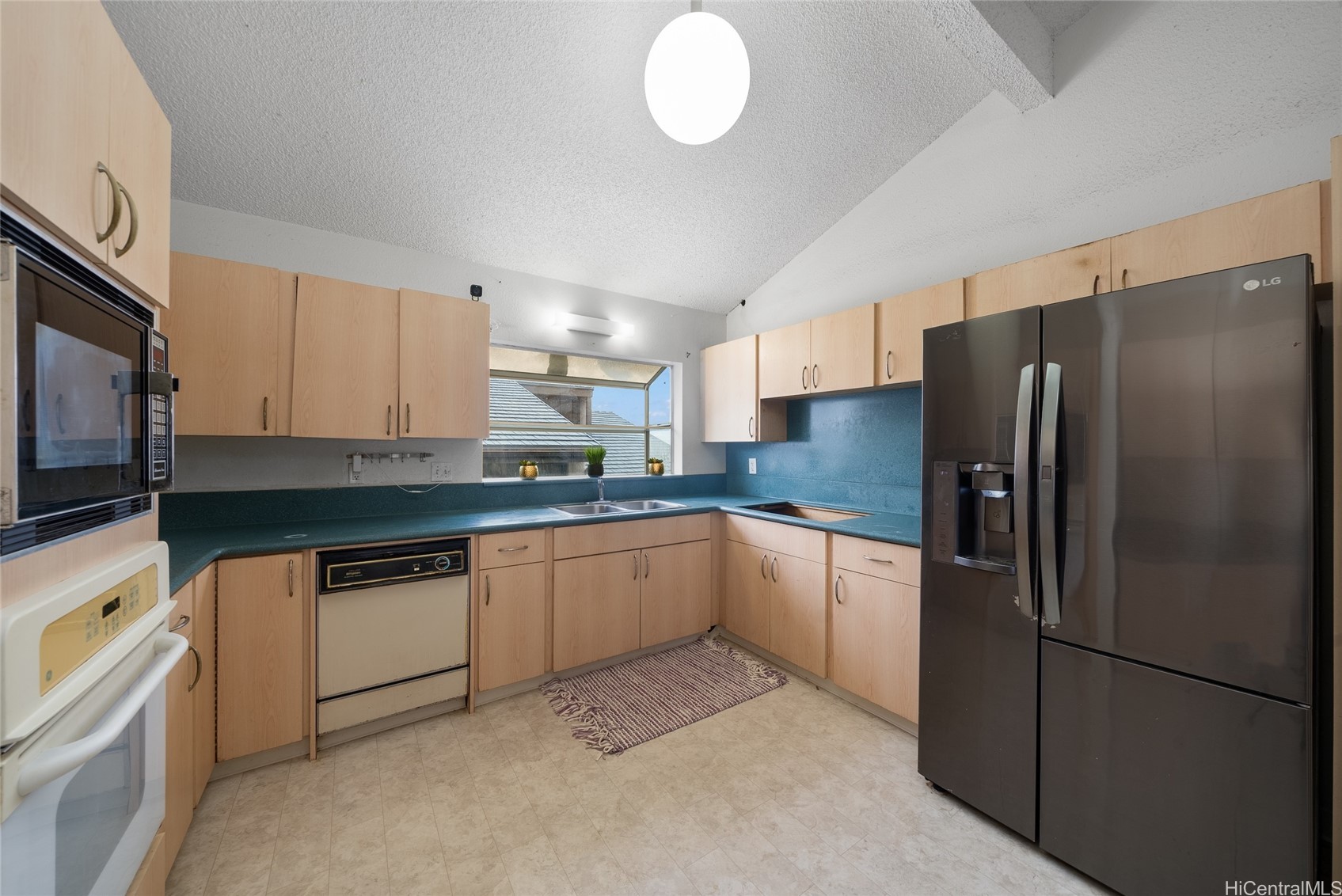 98-635 Leke Place Property Photo 6