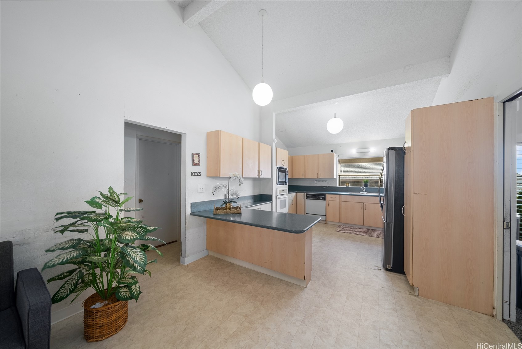 98-635 Leke Place Property Photo 8