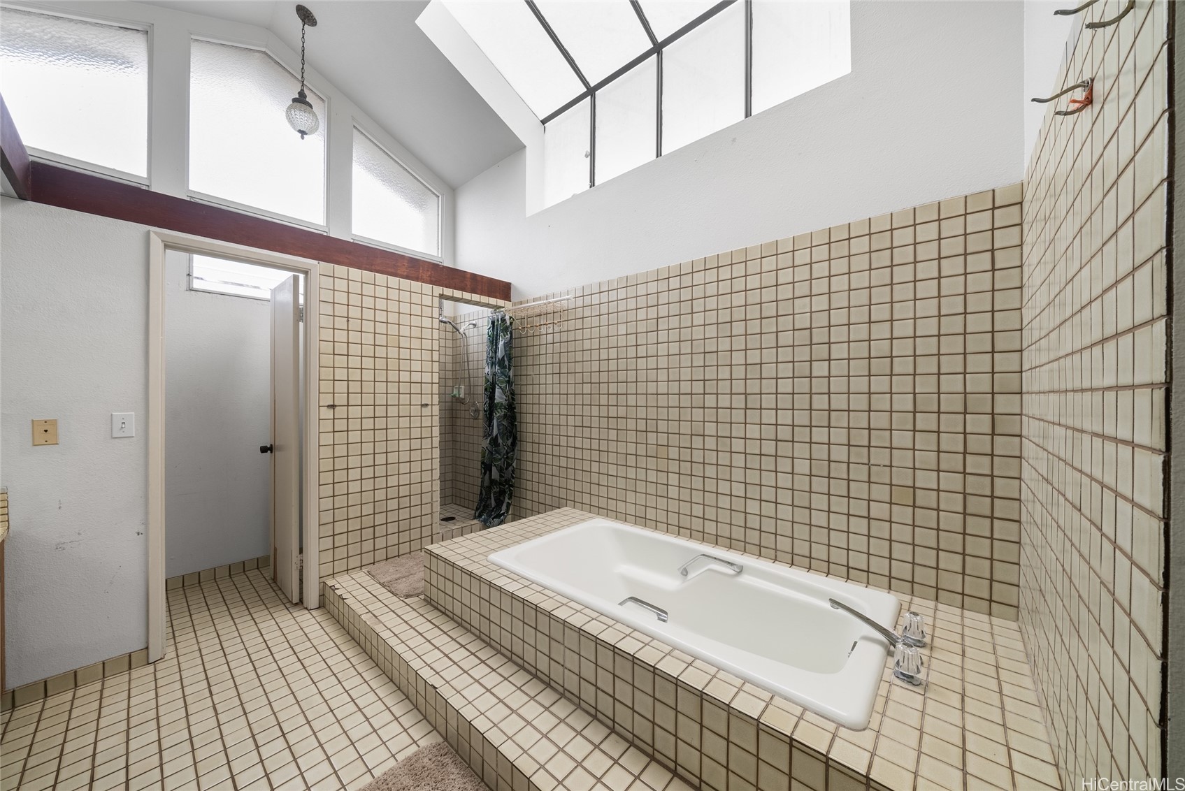 98-635 Leke Place Property Photo 13