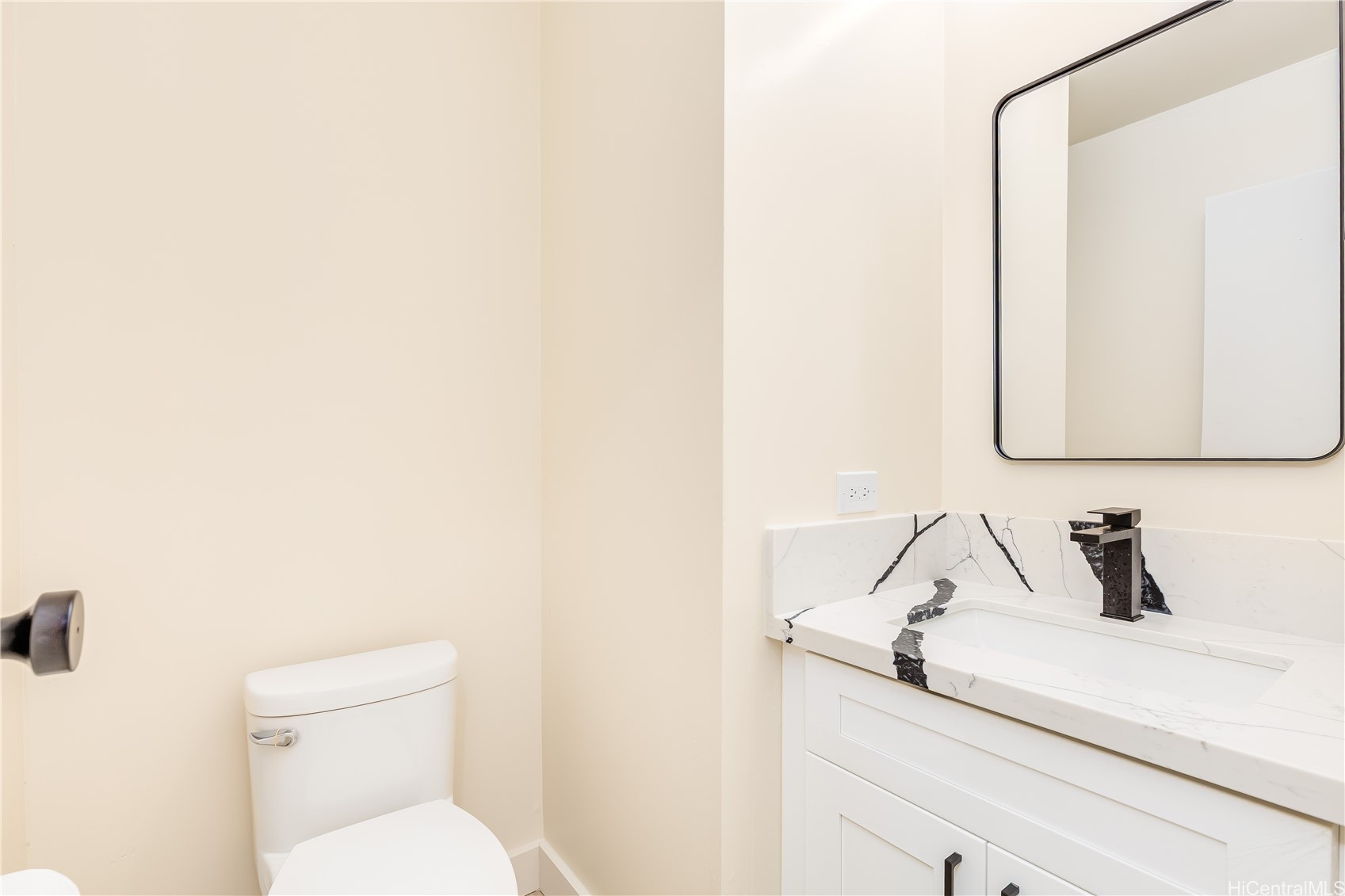 486 Kawaihae Street C Property Photo 12