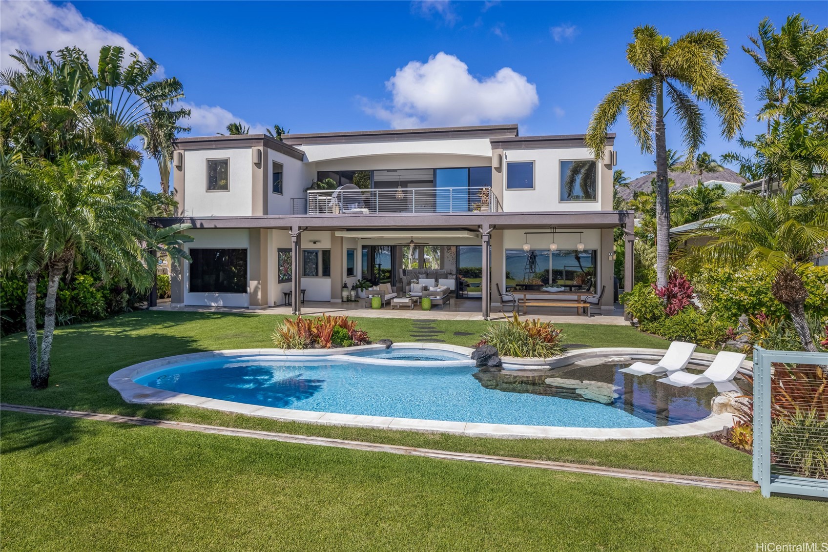 202517032 Property Photo 6