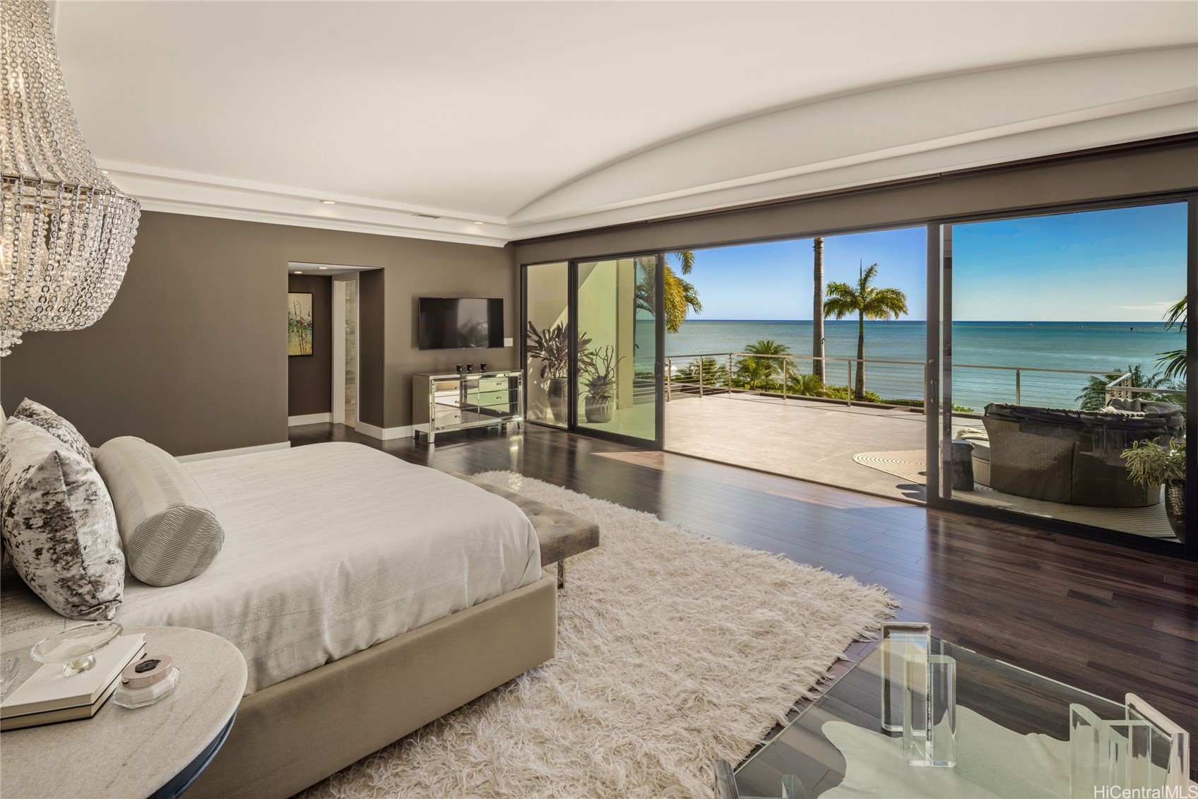 202517032 Property Photo 12