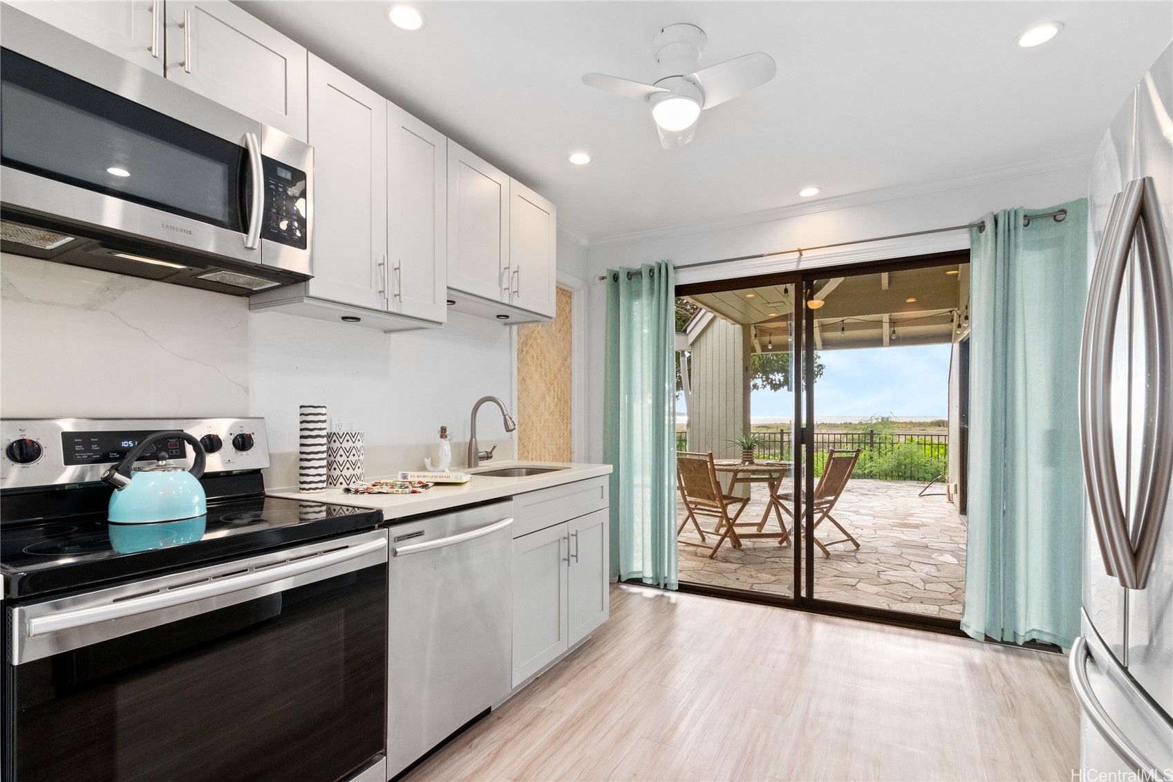 6125 Summer Street 6125b Property Photo 5