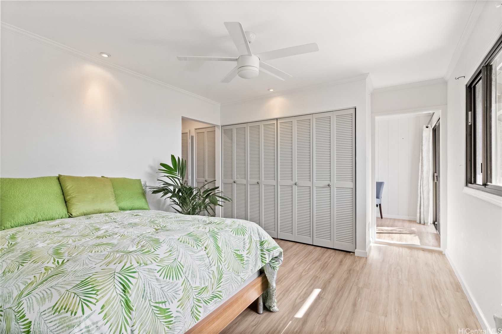 6125 Summer Street 6125b Property Photo 8