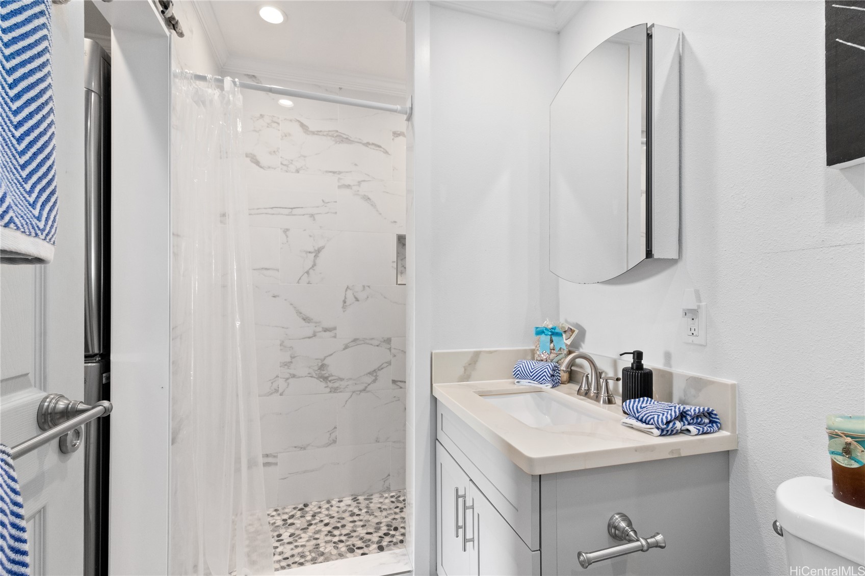 6125 Summer Street 6125b Property Photo 14