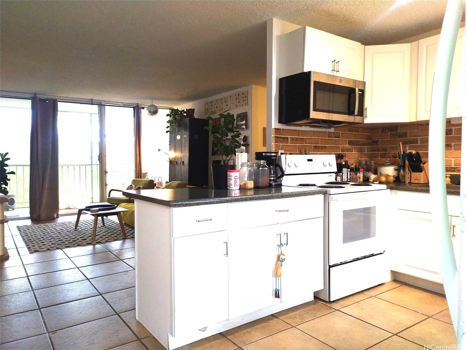 95-273 Waikalani Drive D1005 Property Photo 2