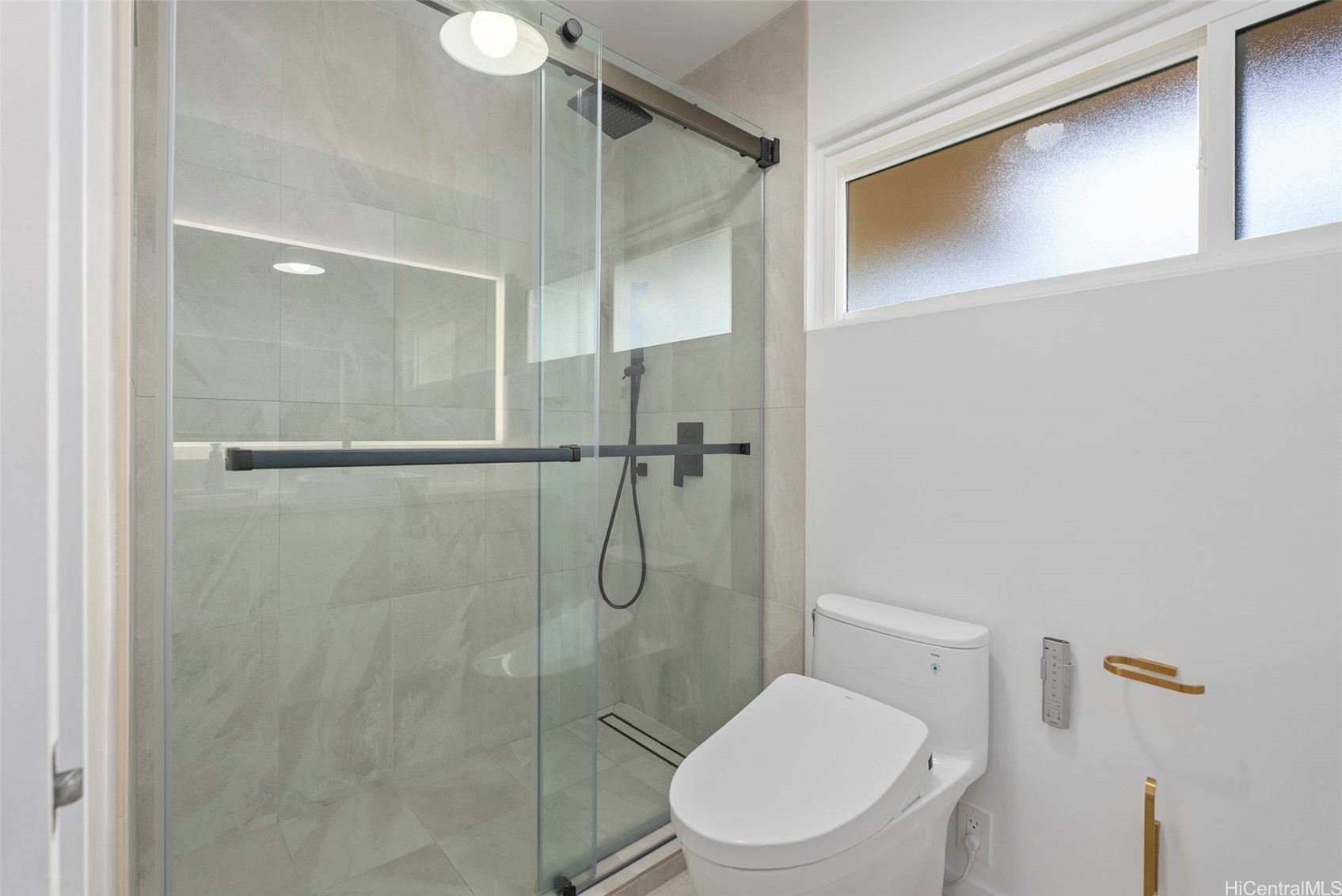 1016 Laukupu Way Property Photo 19