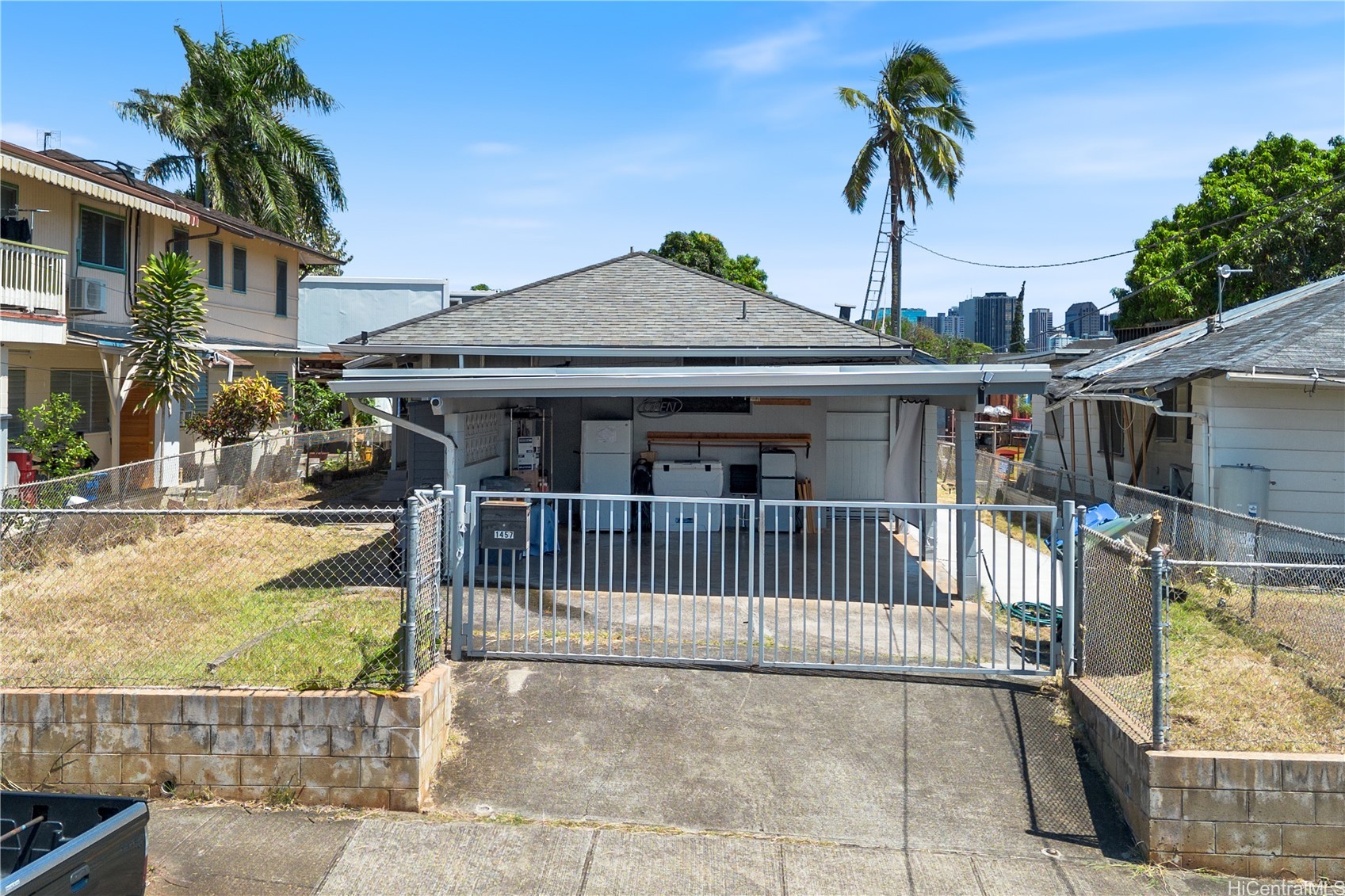1457 Kokea Street Property Photo 1
