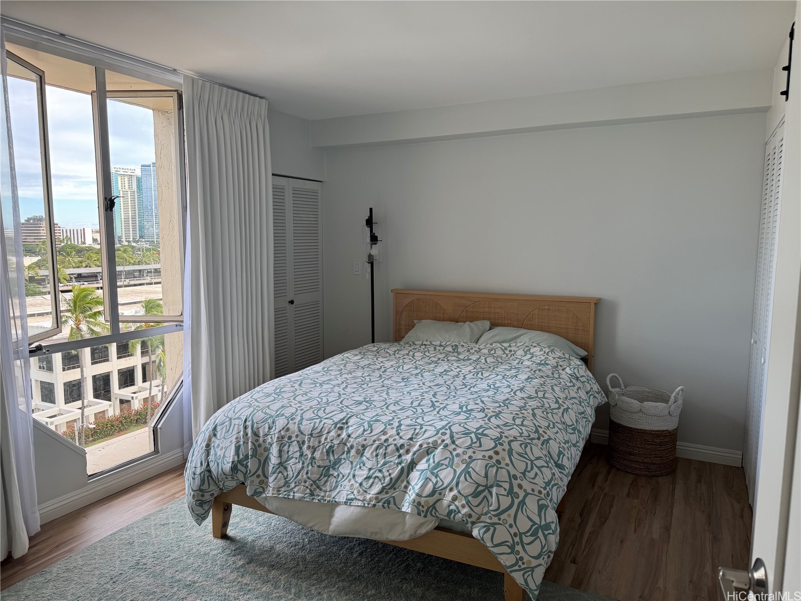 920 Ward Avenue 9b Property Photo 6