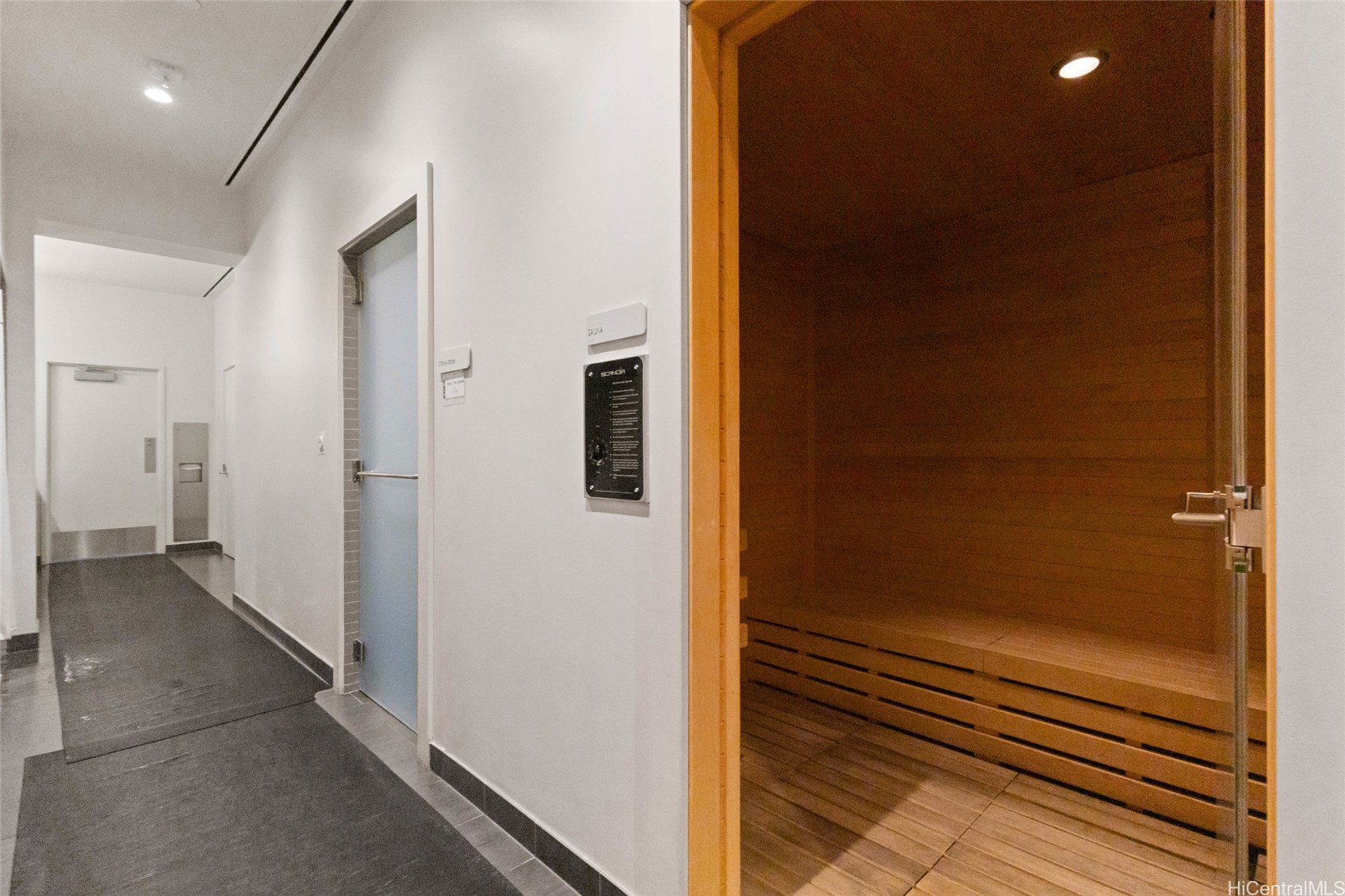 1001 Queens Street 3805 Property Photo 16