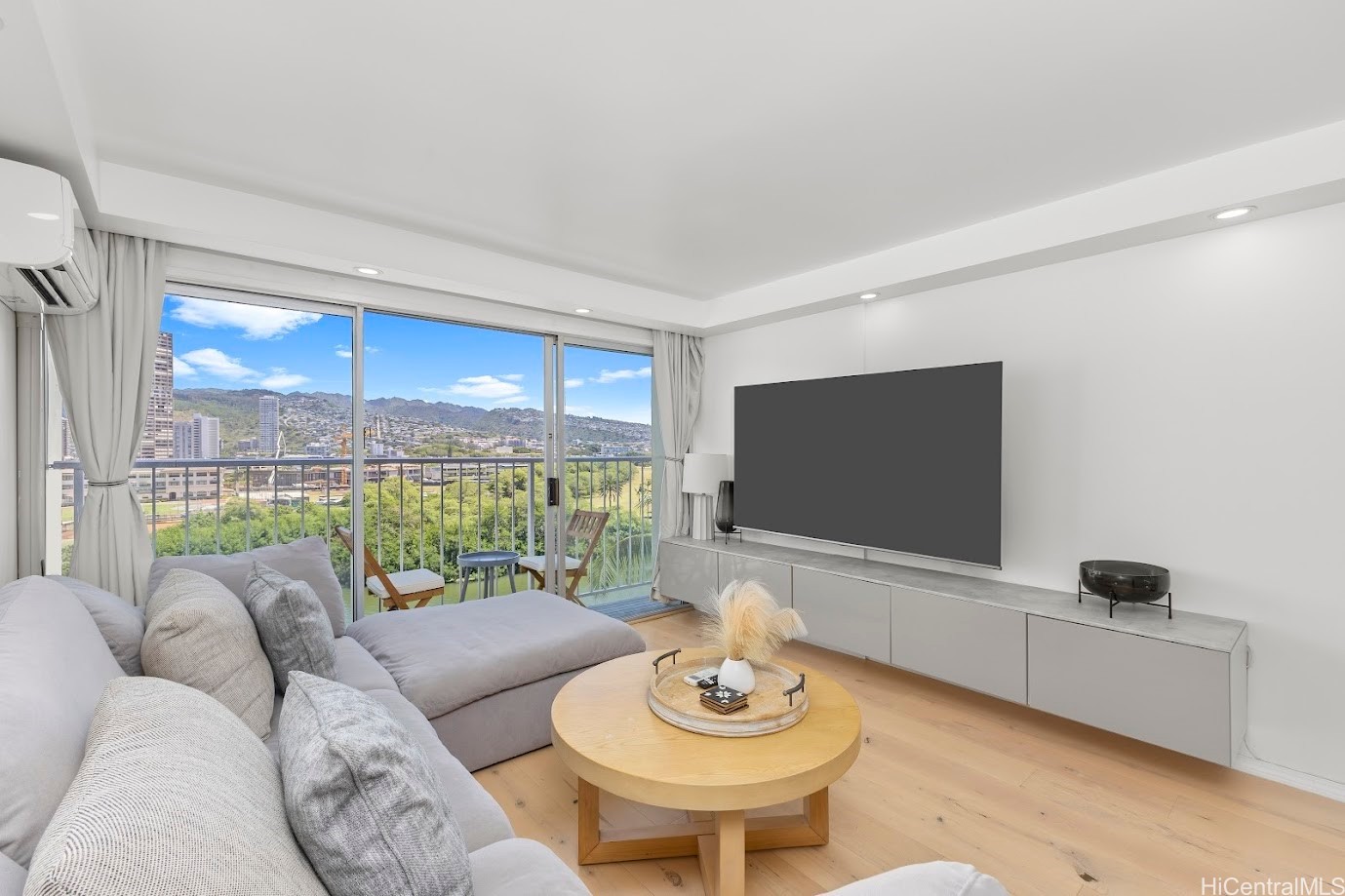 2211 Ala Wai Boulevard 906 Property Photo 4
