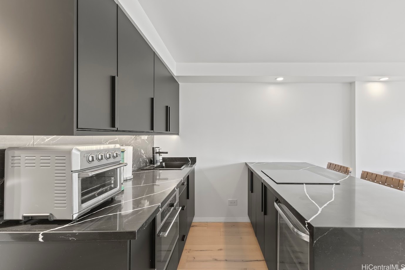 2211 Ala Wai Boulevard 906 Property Photo 7