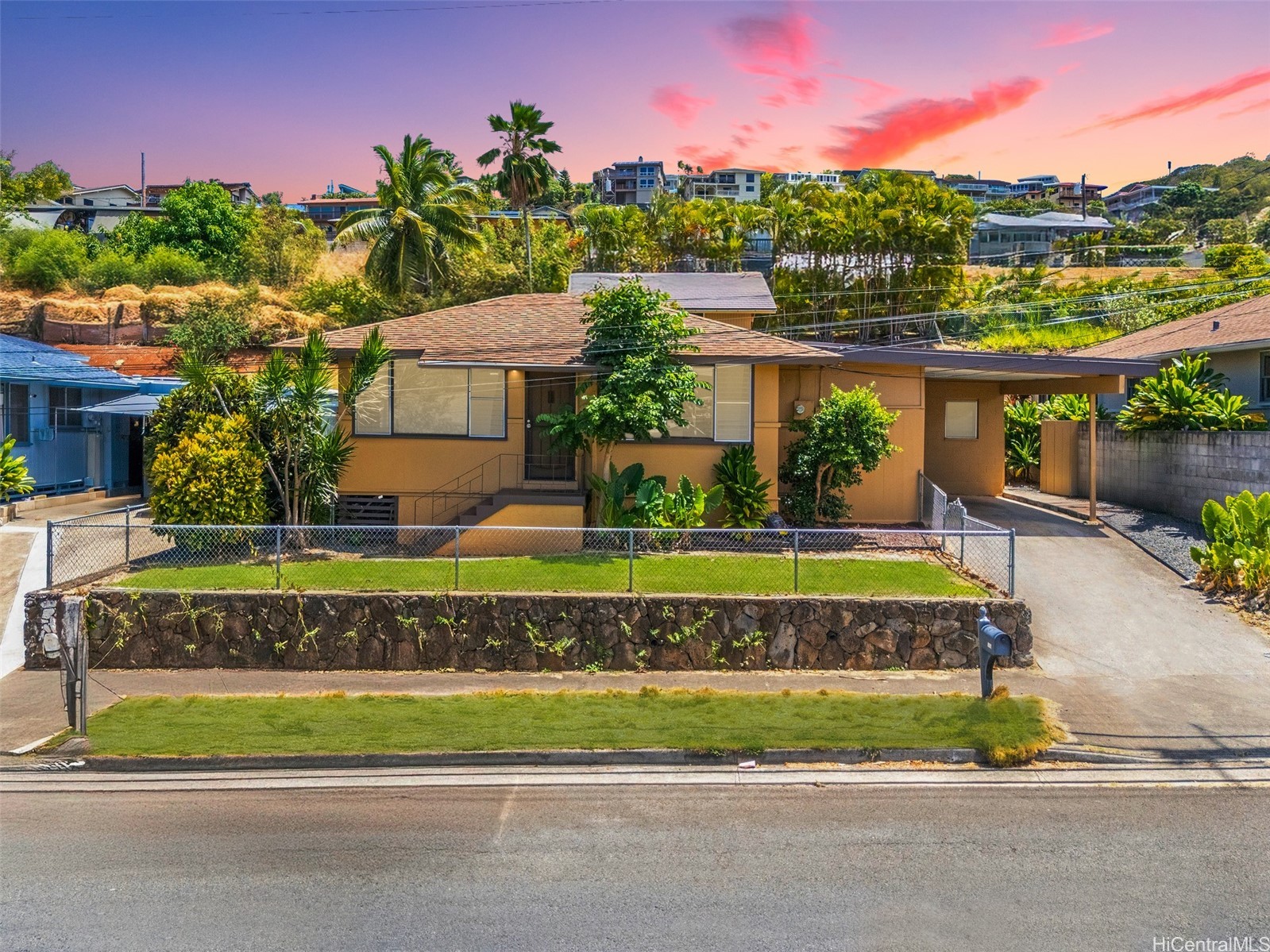 1233 Keolu Drive Property Photo 1