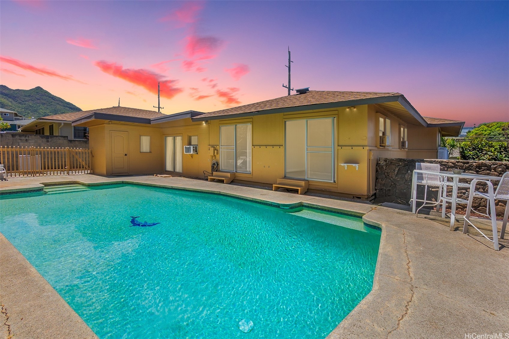 1233 Keolu Drive Property Photo 20