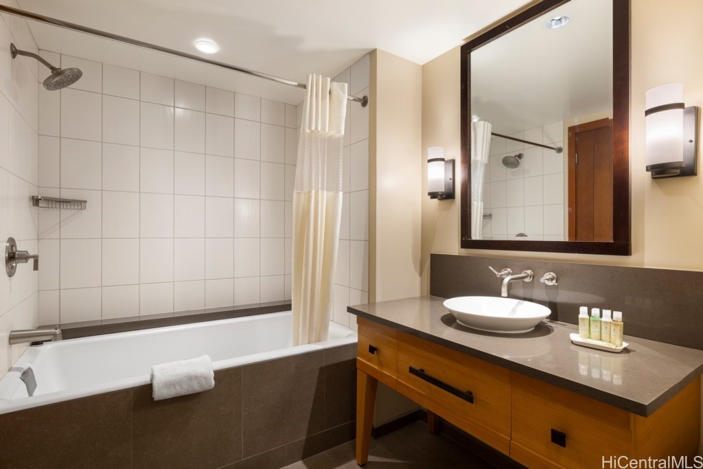 92-102 Waialii Place B805 Property Photo 9