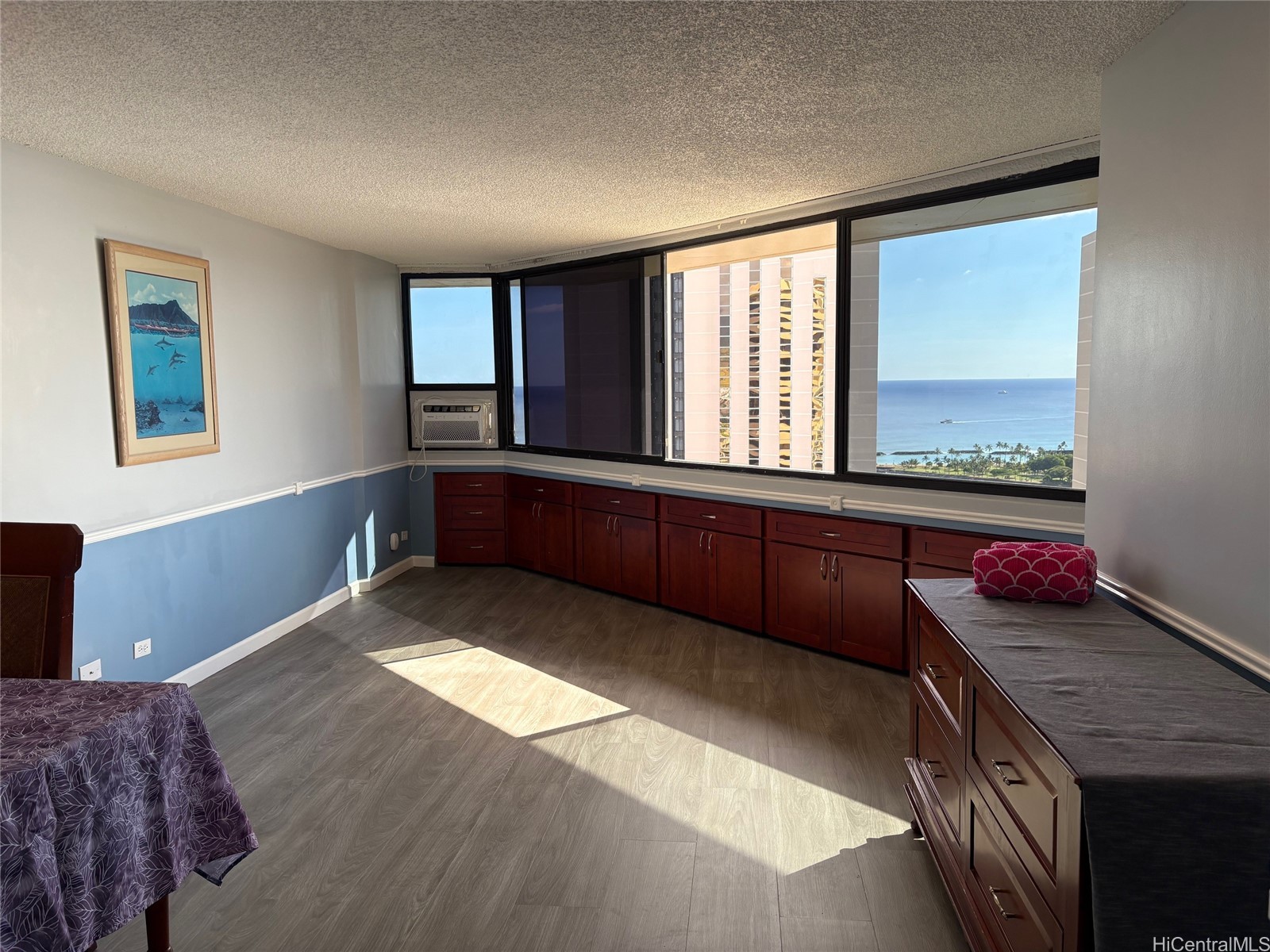 1700 Ala Moana Boulevard 3202 Property Photo 2