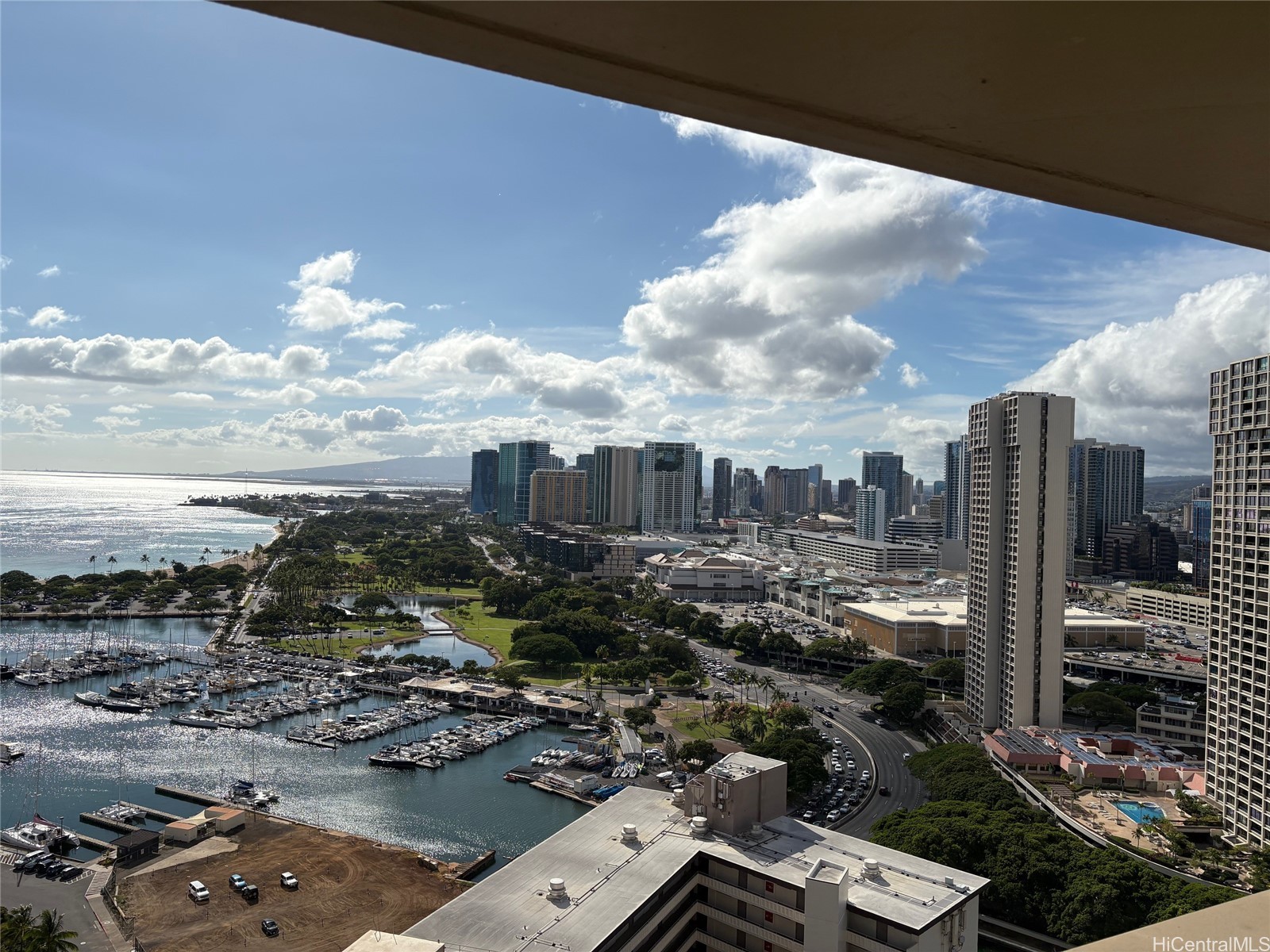 1700 Ala Moana Boulevard 3202 Property Photo 4