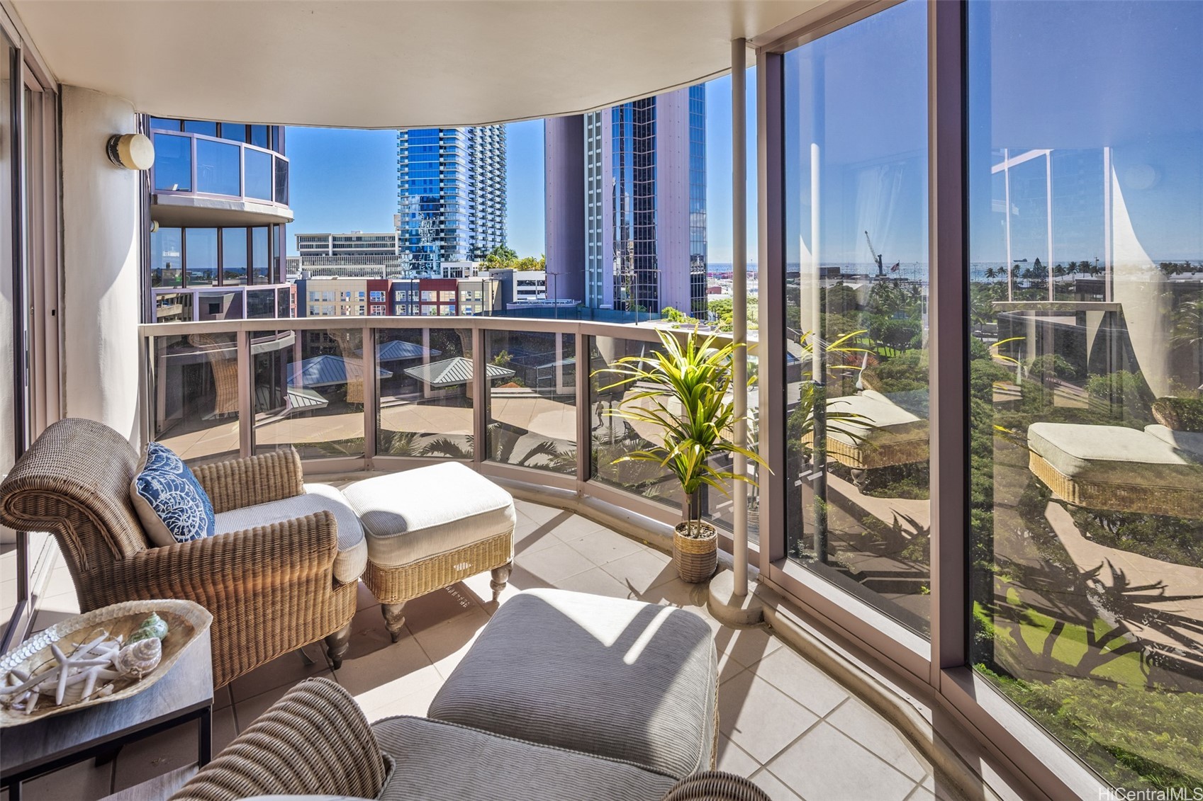 425 South Street 803 Property Photo 5