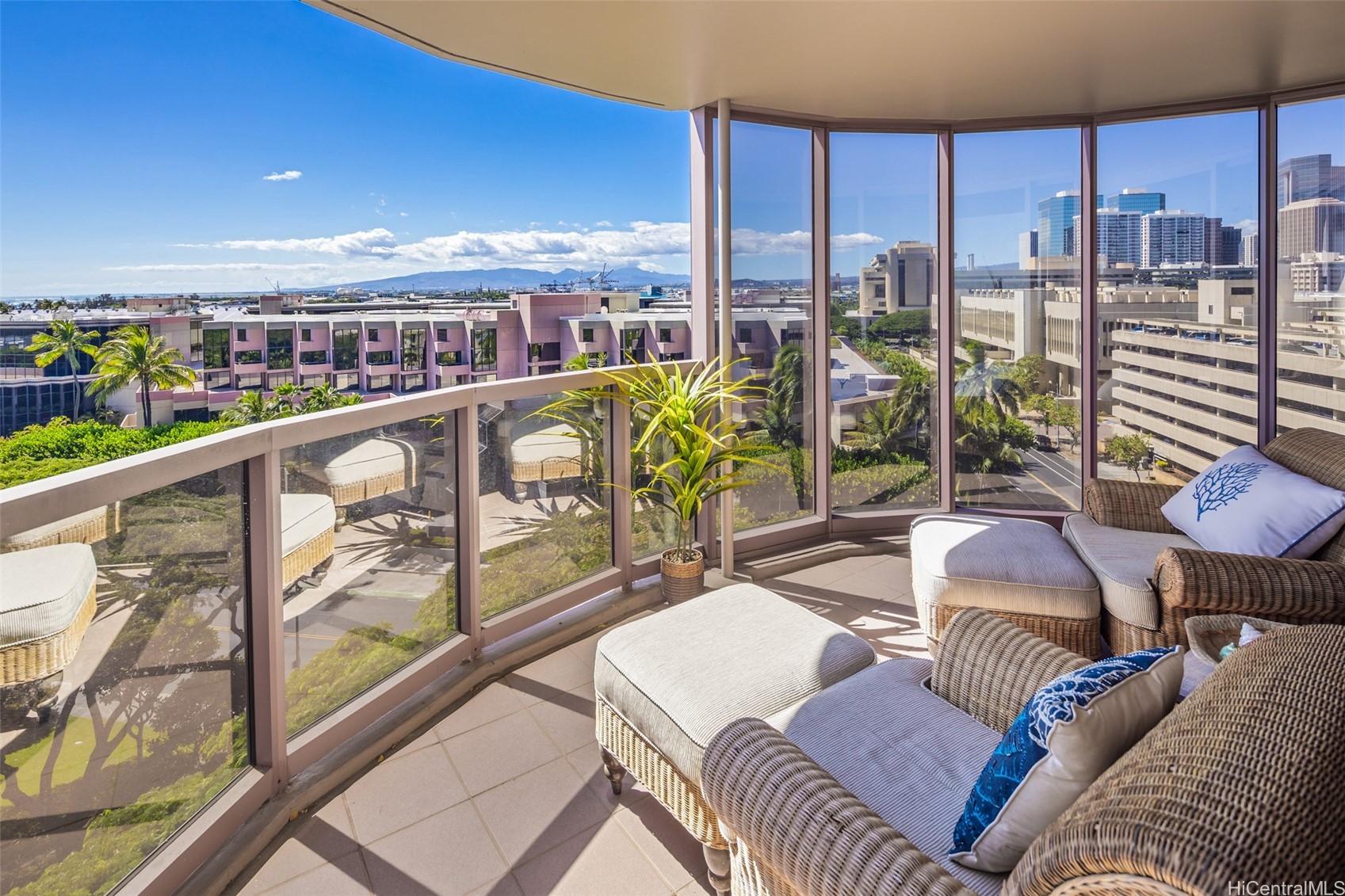 425 South Street 803 Property Photo 6