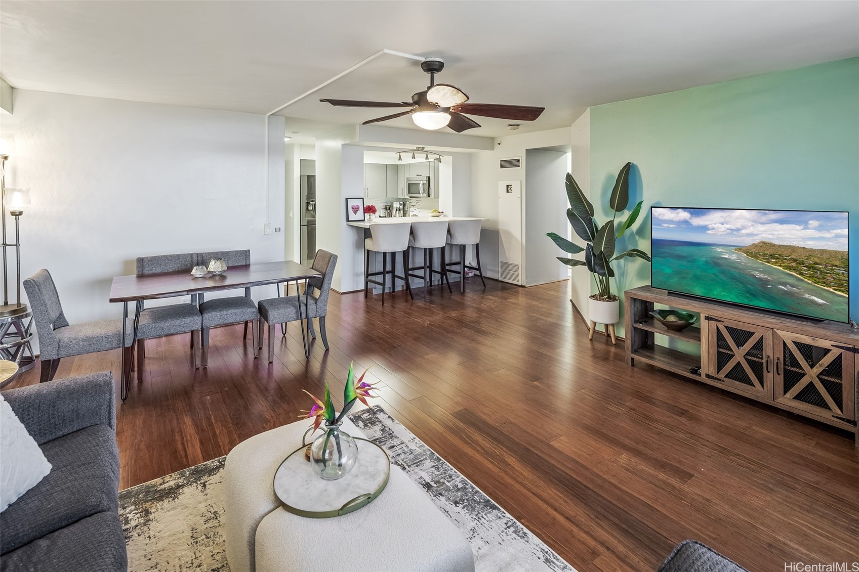 425 South Street 803 Property Photo 8