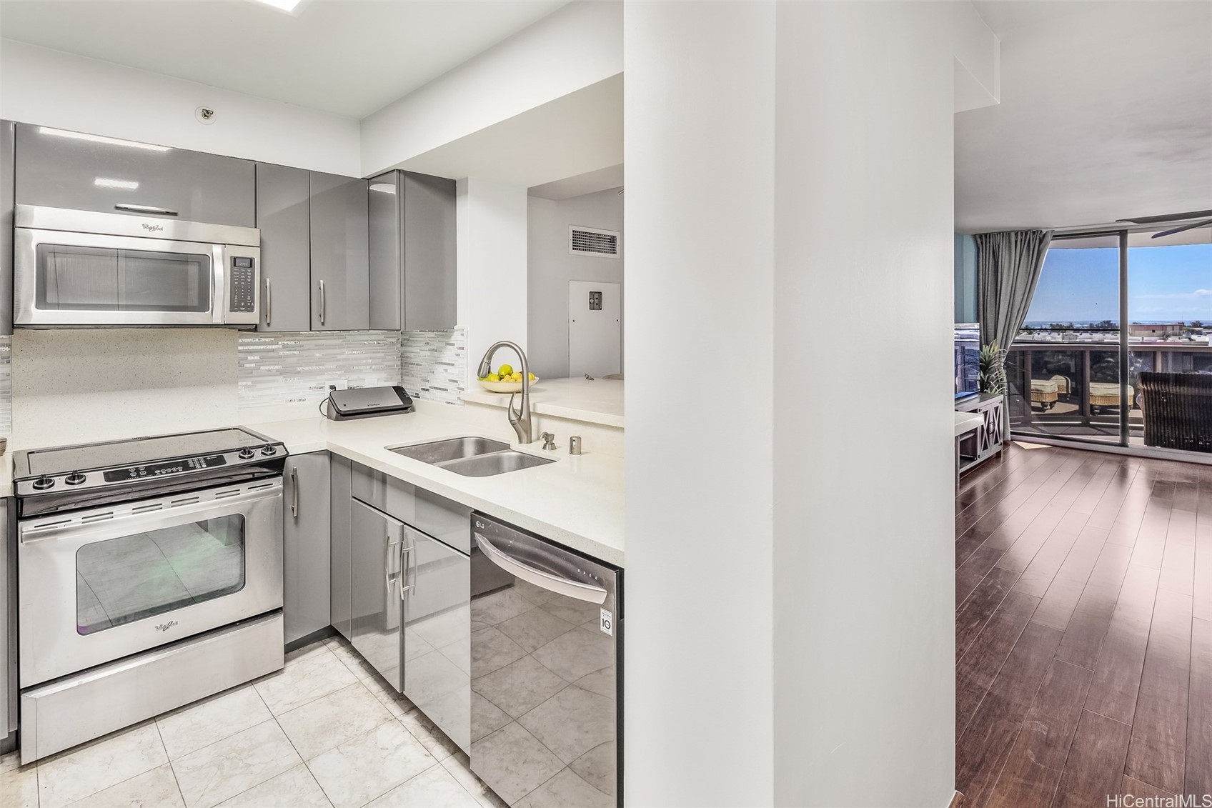 425 South Street 803 Property Photo 11