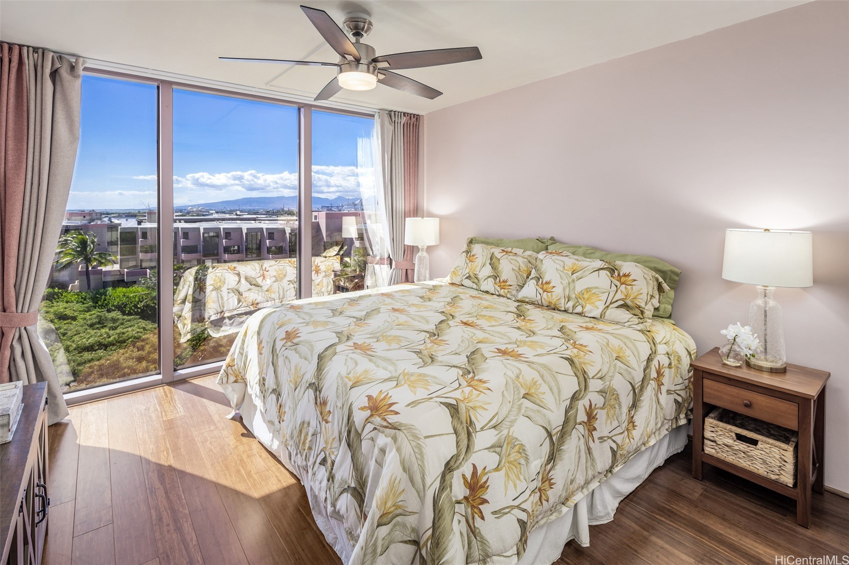 425 South Street 803 Property Photo 18